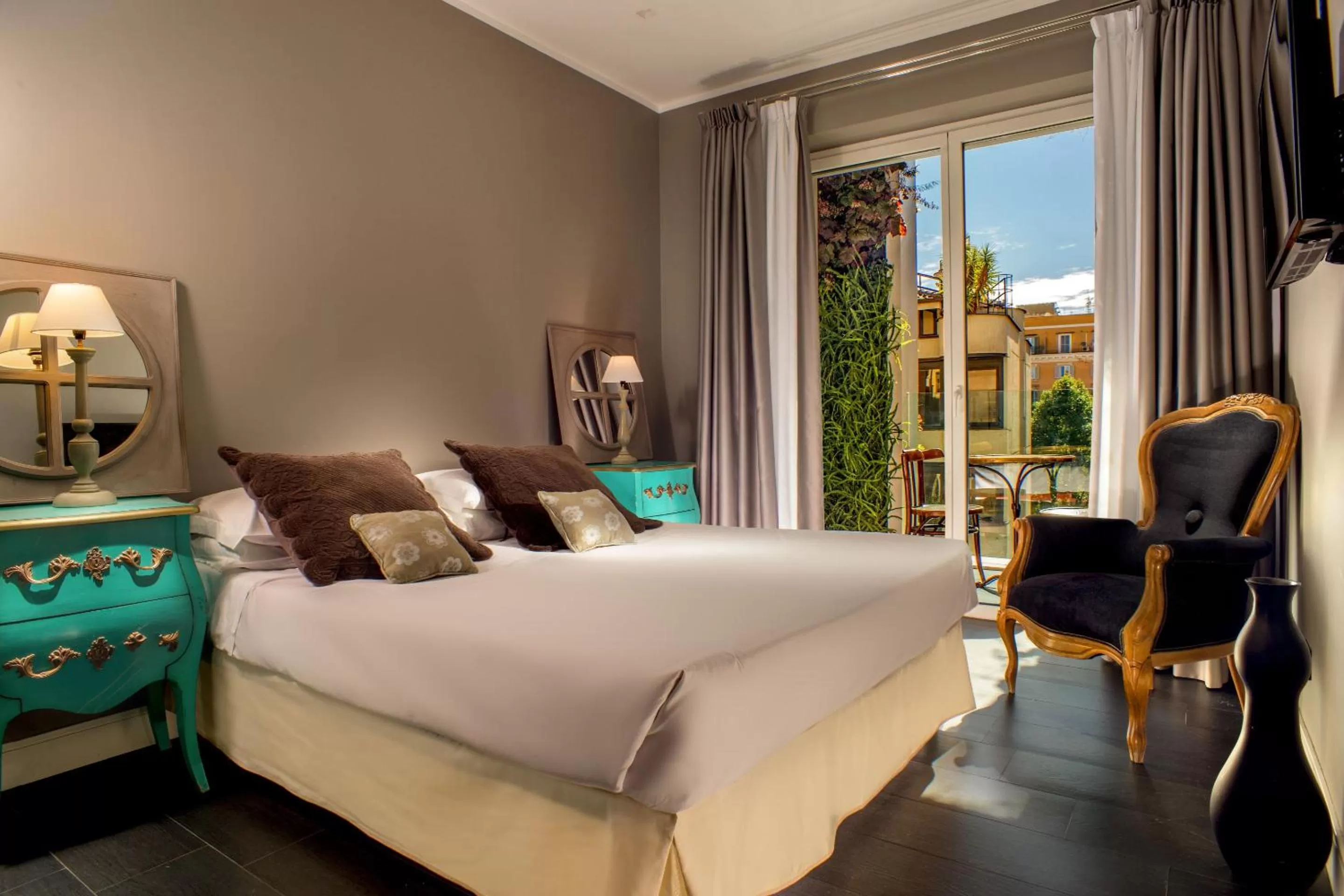 Decorative detail, Bed in The B Place