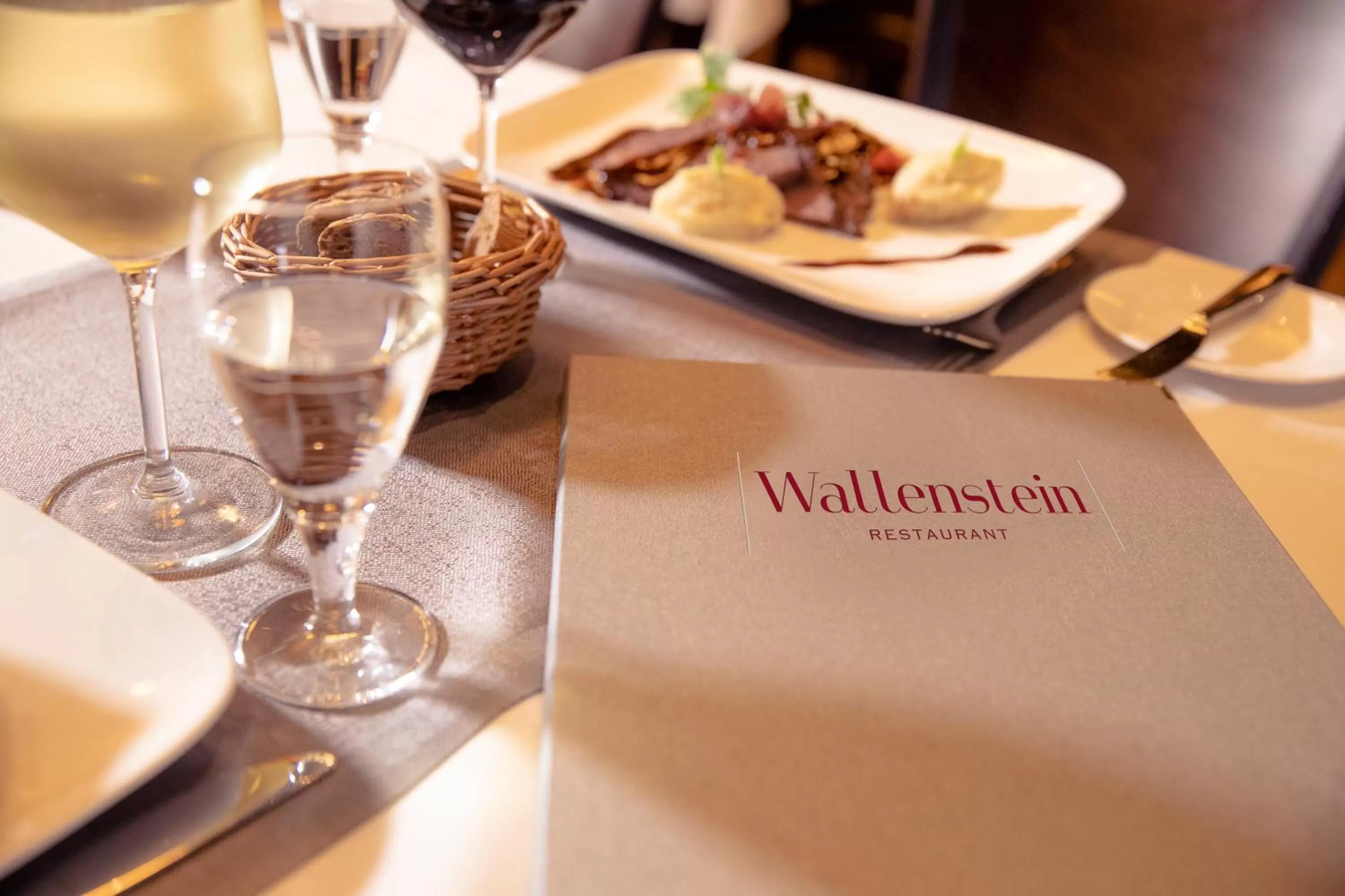 Restaurant/places to eat in Hotel am Schlosspark