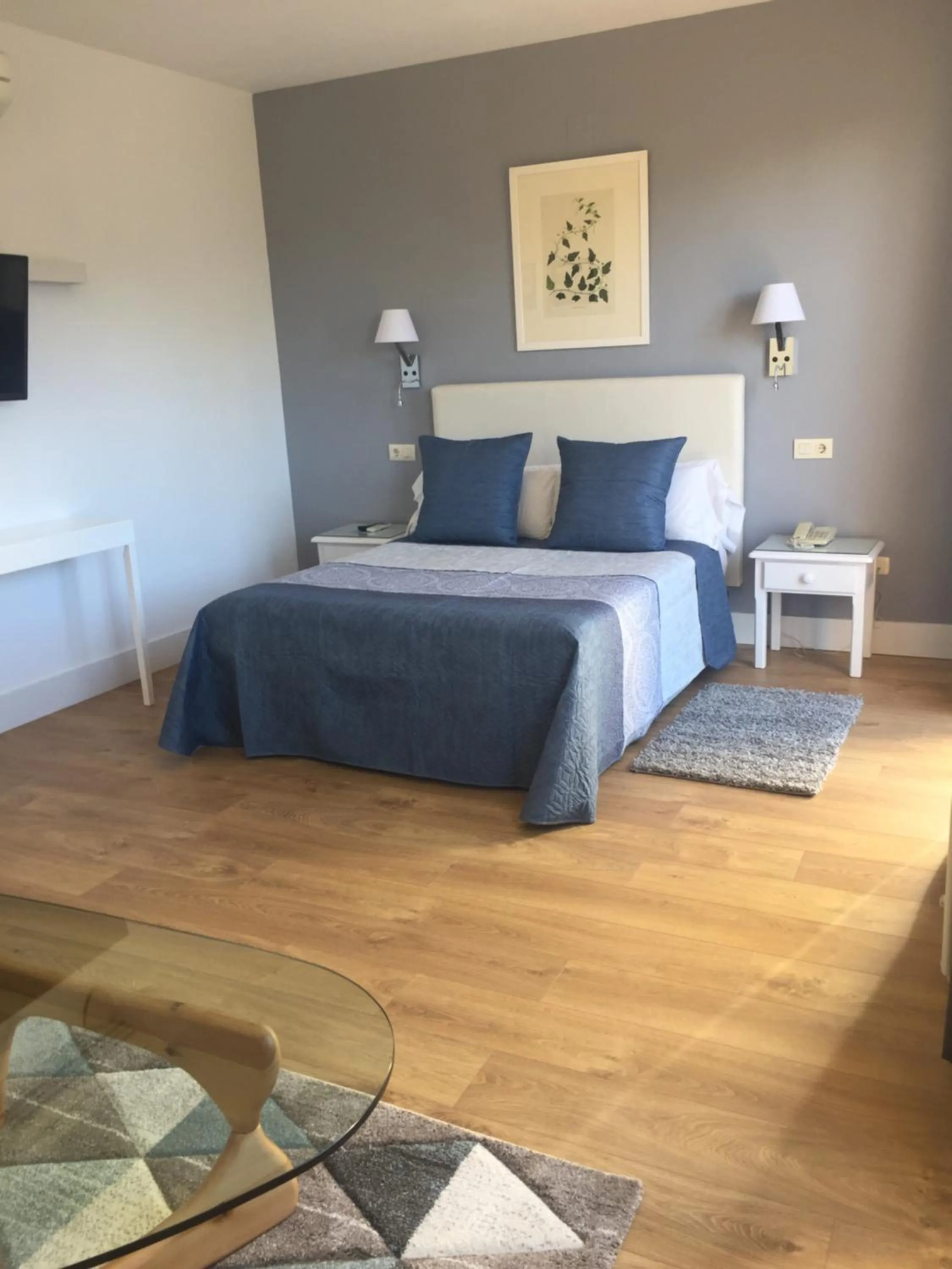 Bedroom, Bed in Hotel Leonor de Aquitania