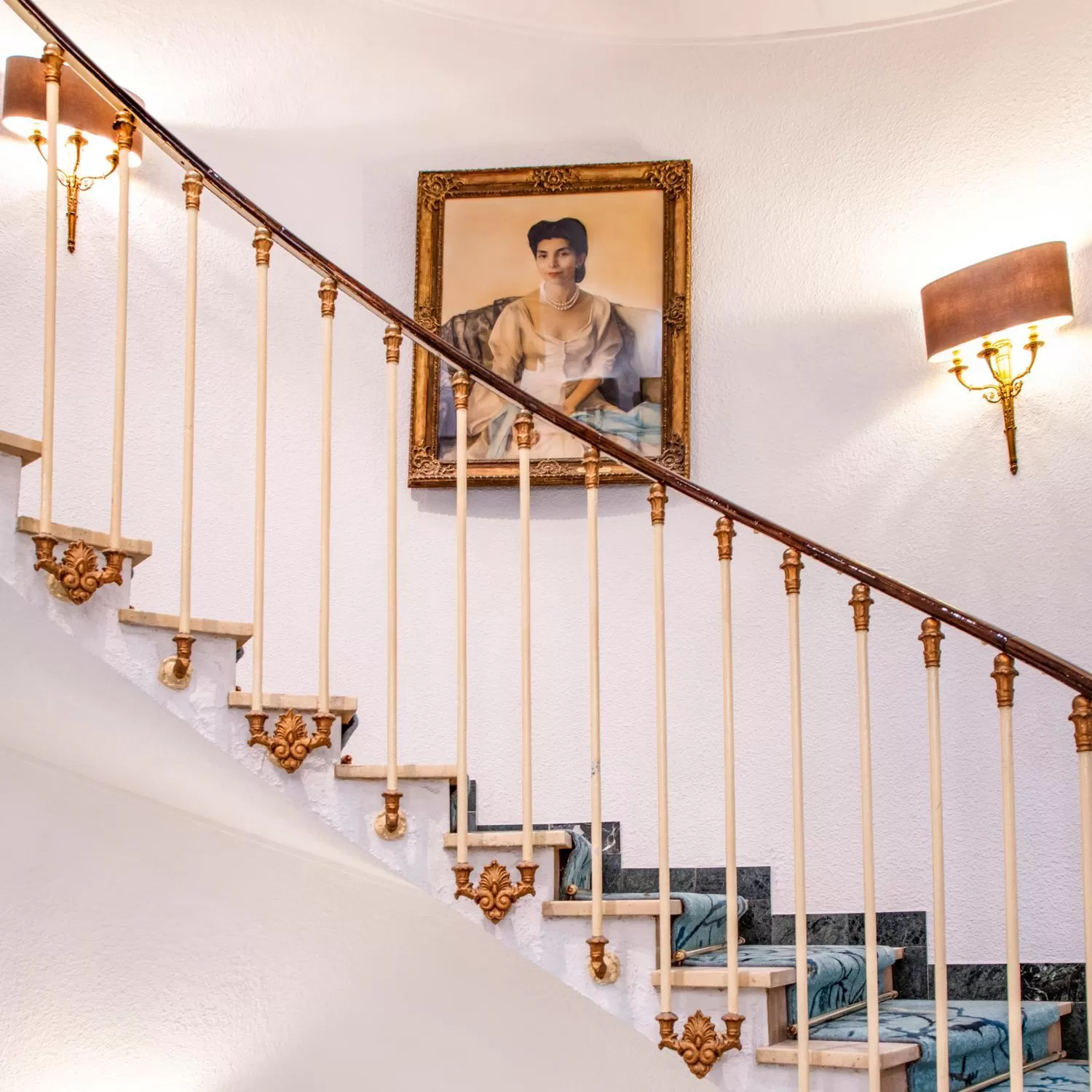 Decorative detail in Hotel Bristol