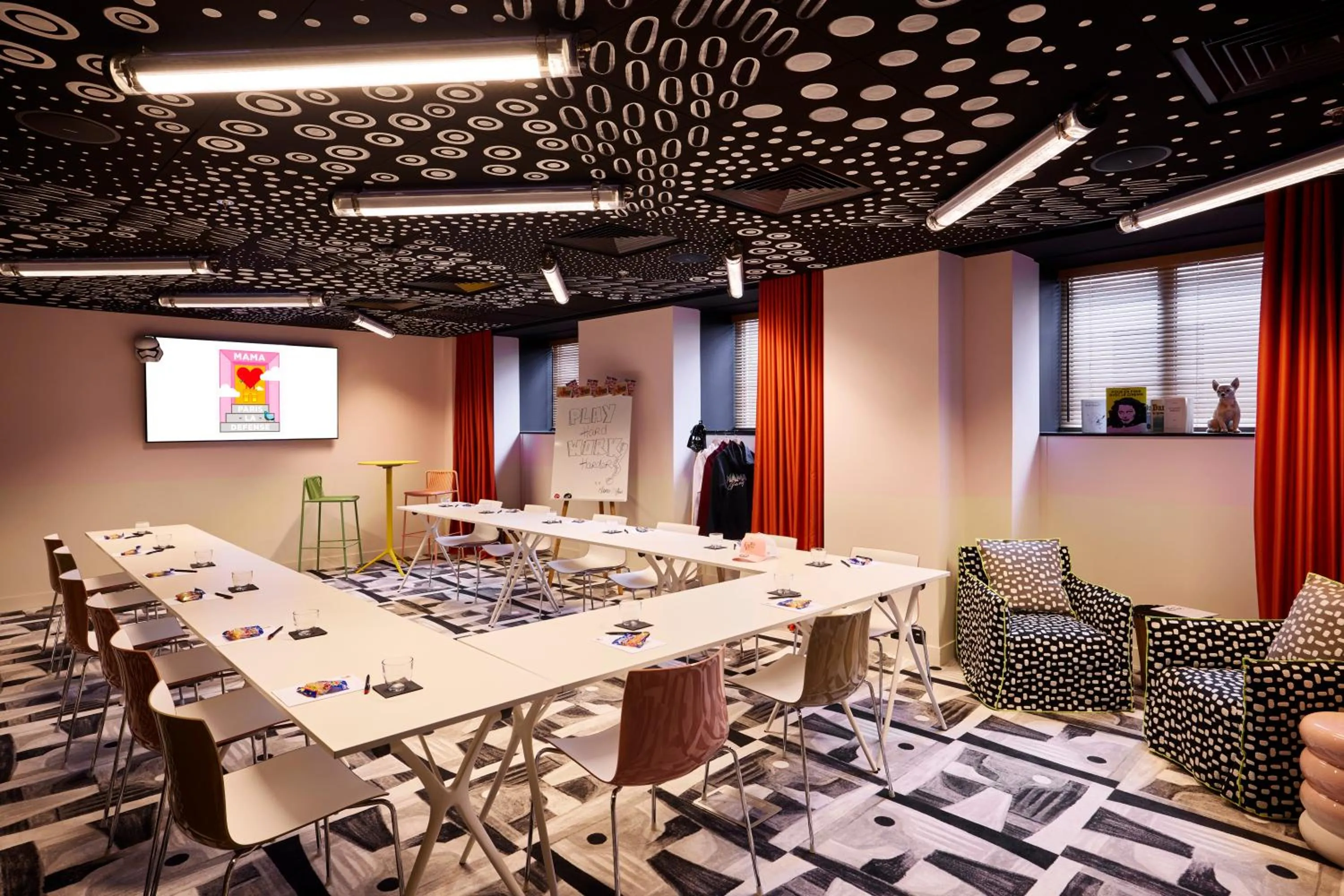 Meeting/conference room in Mama Shelter Paris La Défense