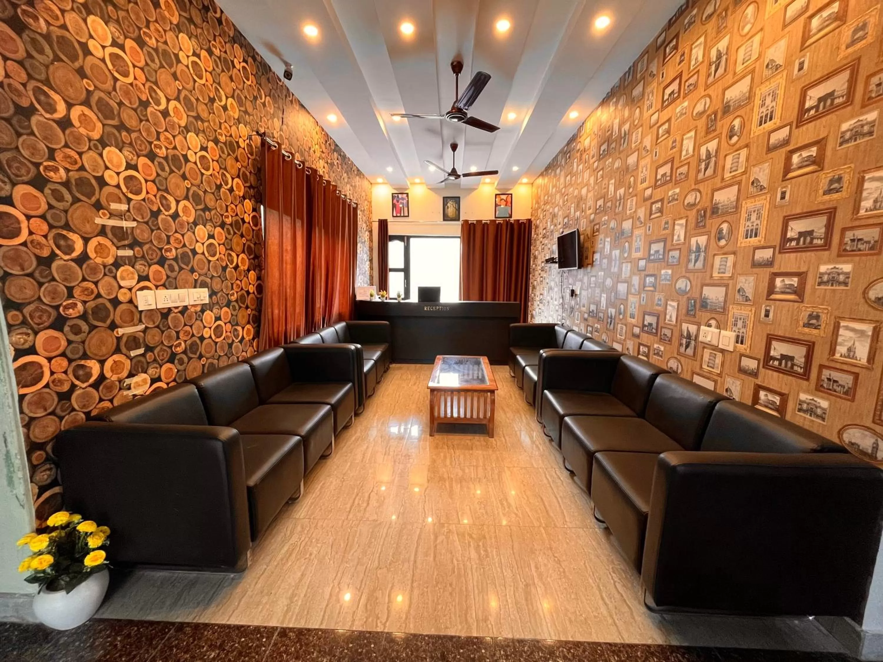 Seating Area in The Kempty Fall Resort, Mussoorie