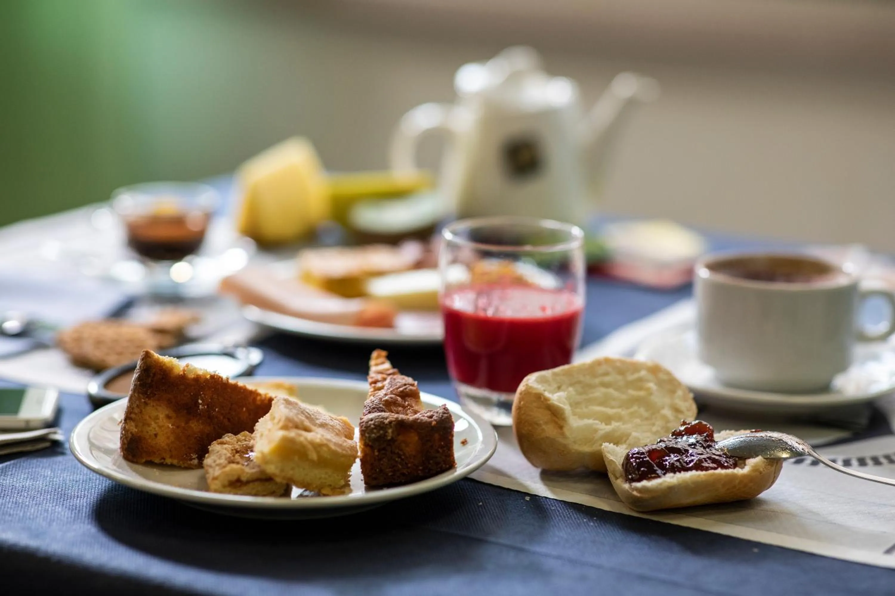 Food and drinks in Amadei Hotel Blumen