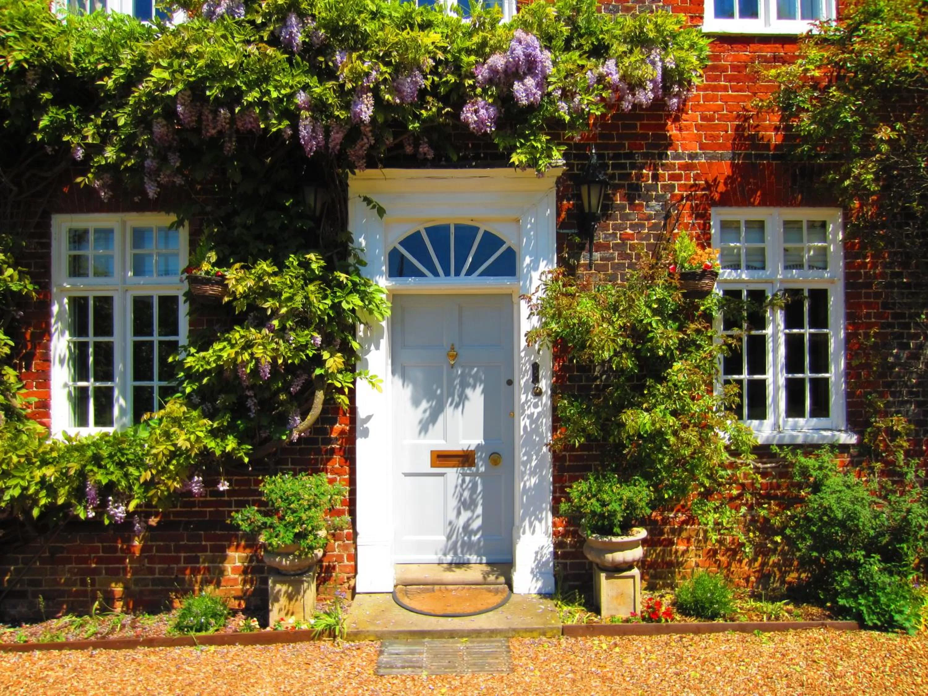 Facade/entrance in Sherbourne House