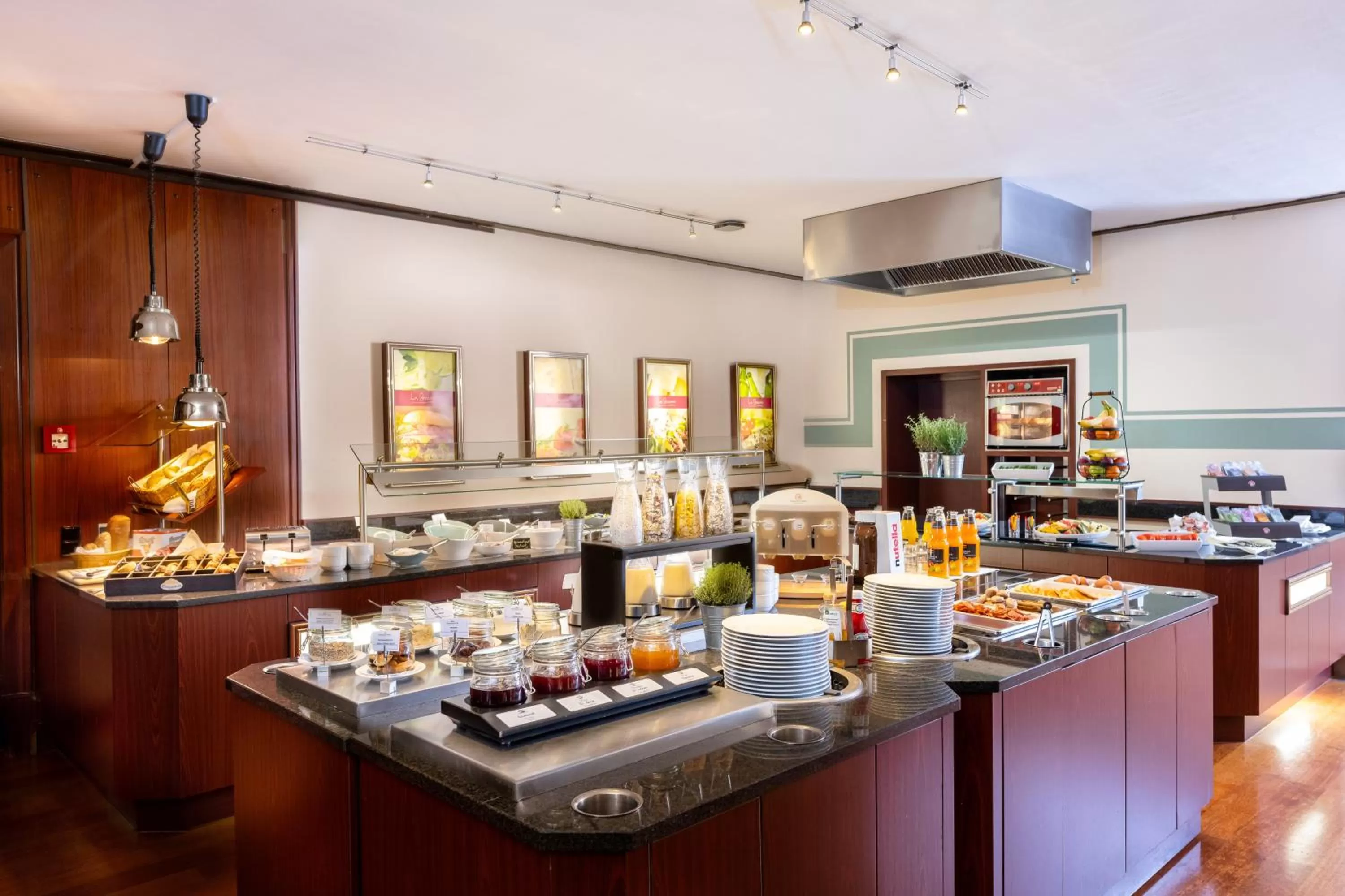 Buffet breakfast in Hotel Krefelder Hof