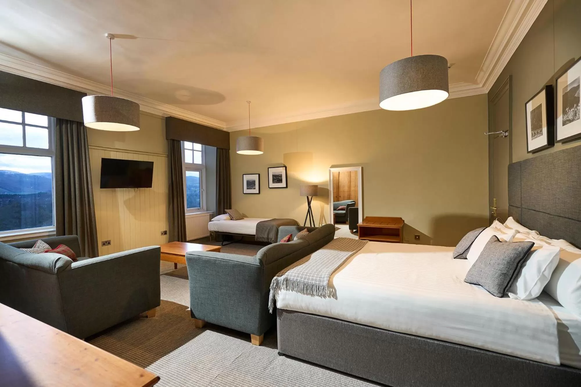 Bedroom, Bed in Peebles Hydro