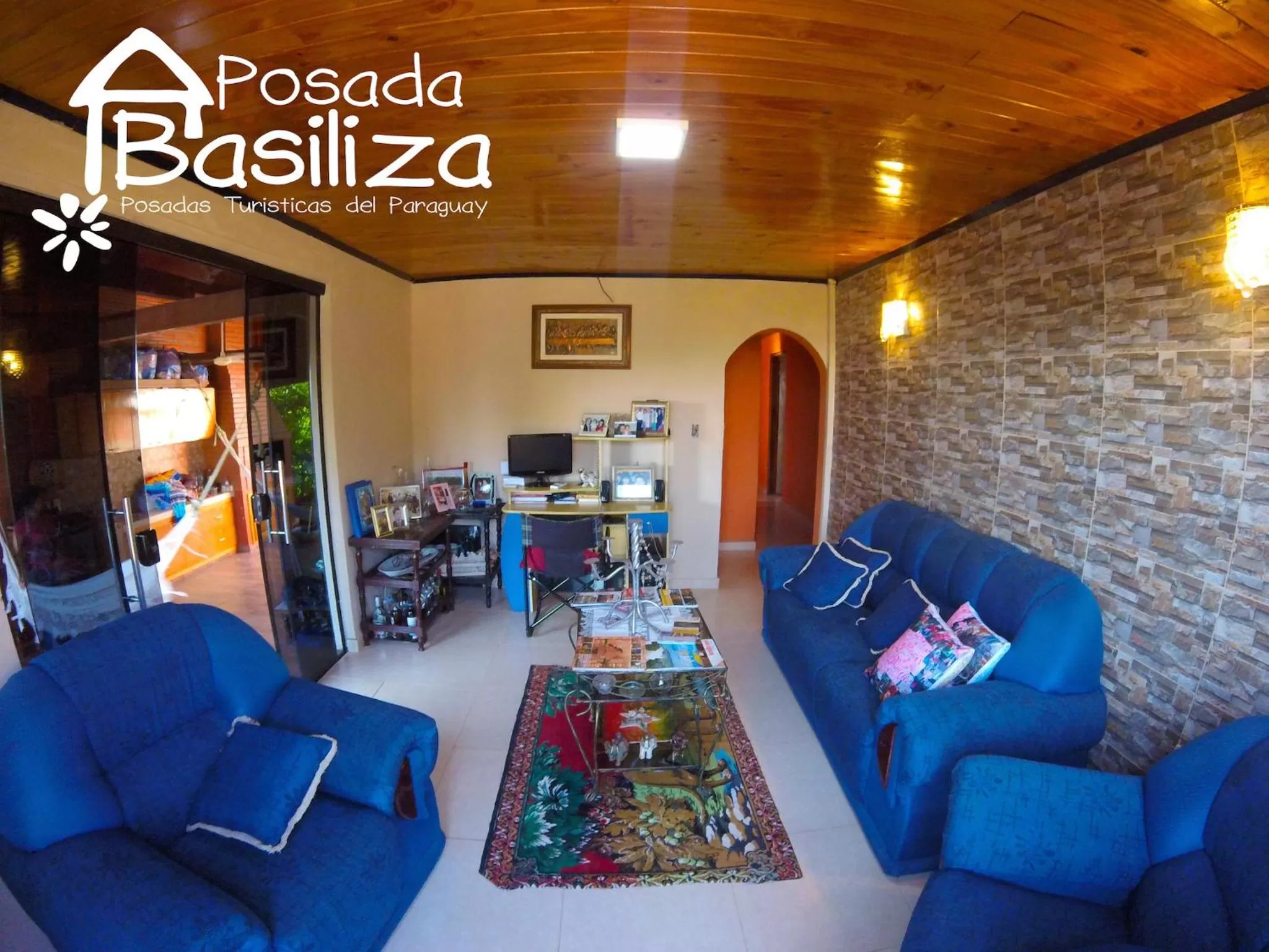Communal lounge/ TV room in Posada Basiliza, Encarnación PY