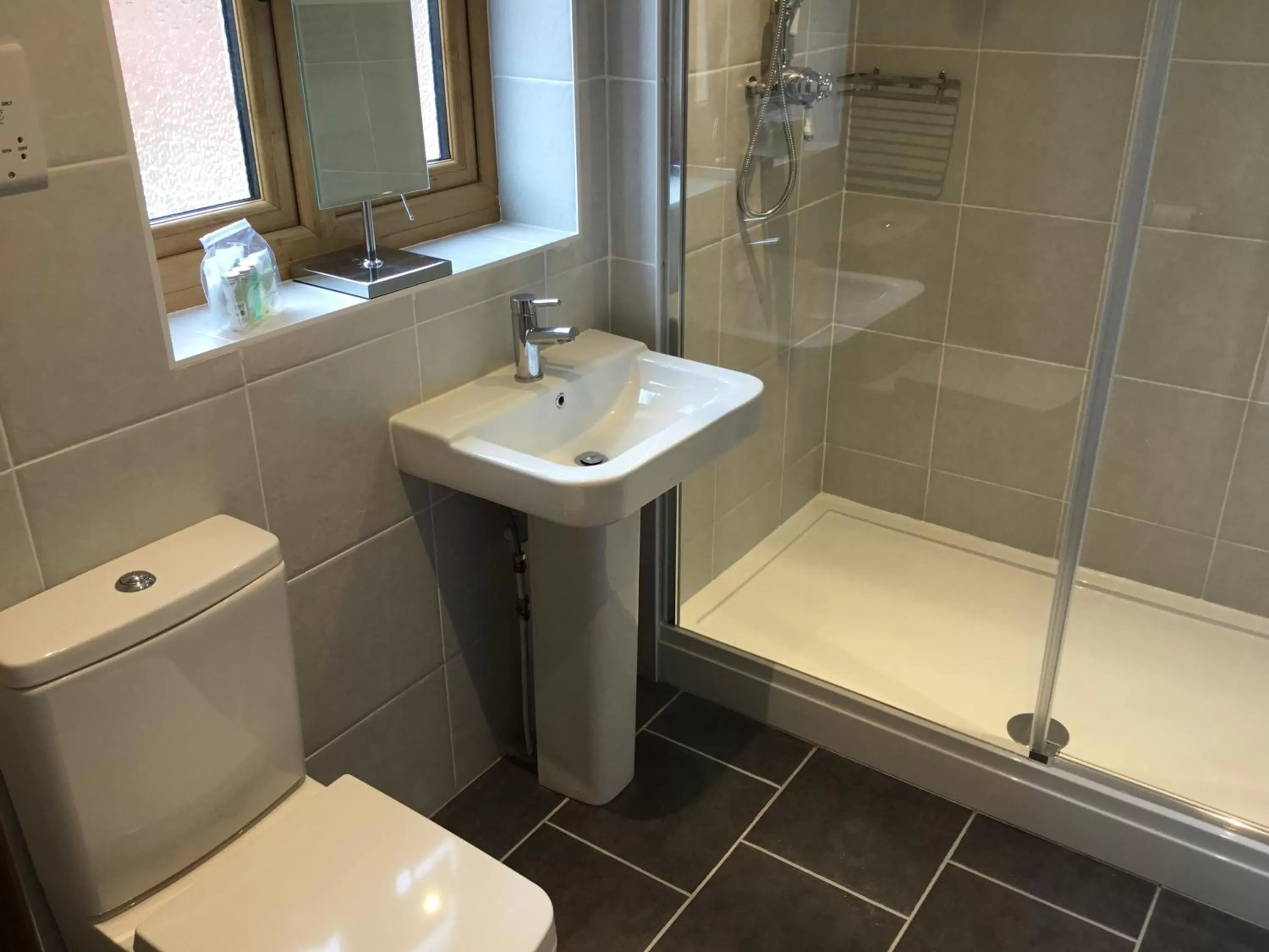 Bathroom in Grove Barn Bed and Breakfast