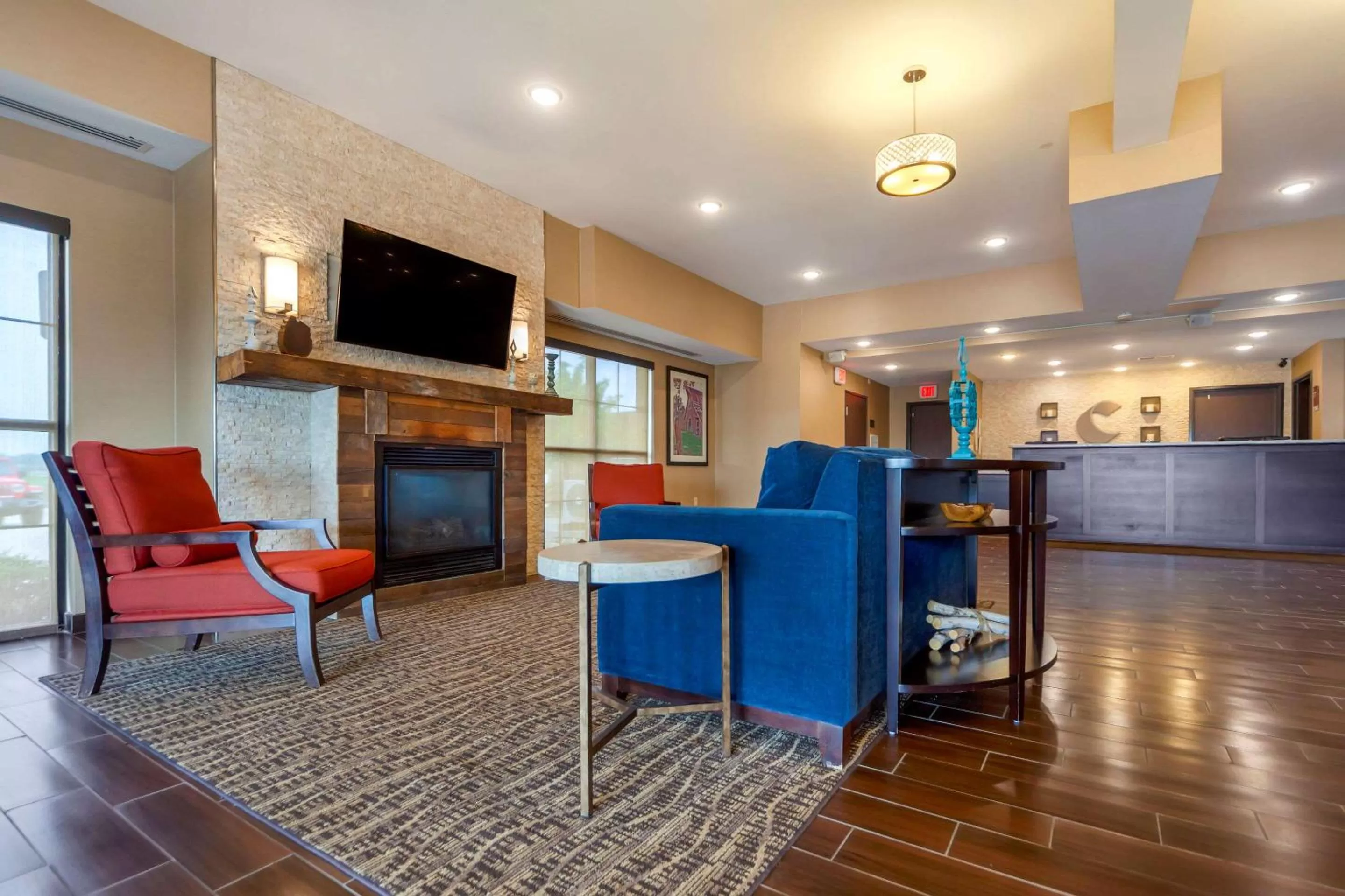Lobby or reception in Comfort Suites