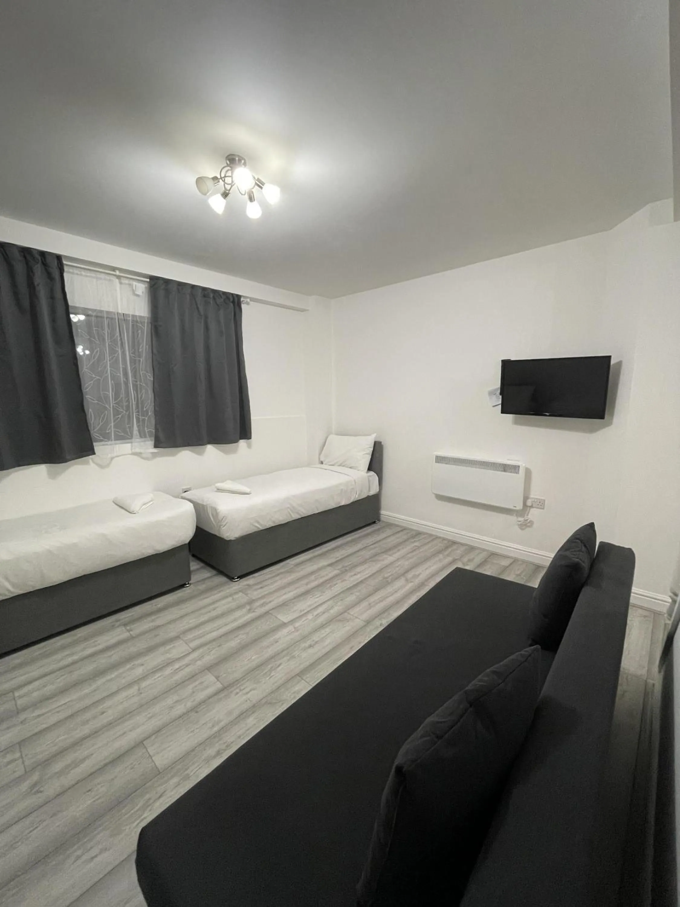Other, Bed in Comfortable - Cosy - Budget Studios in City Center