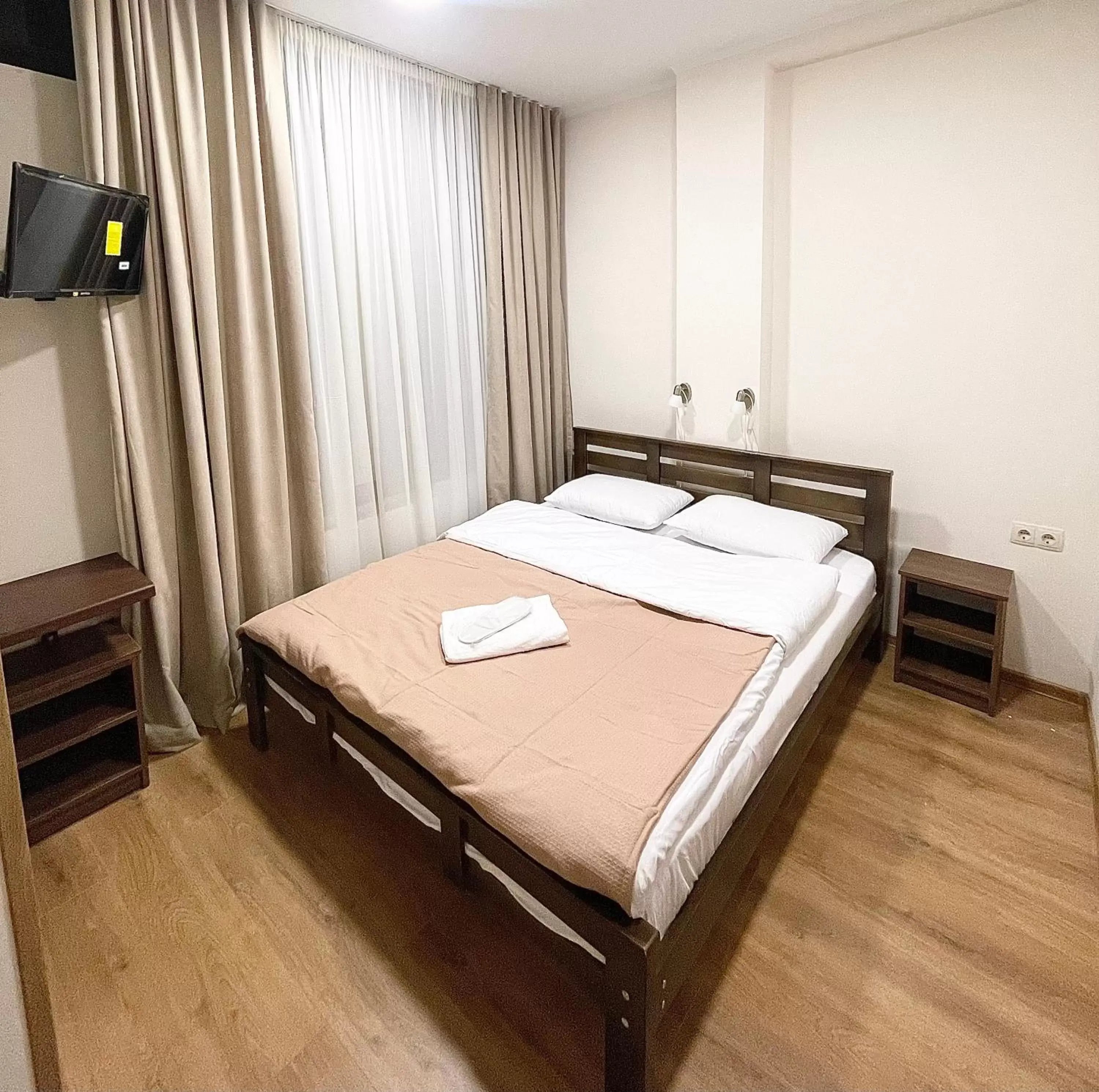 Small Single Room - single occupancy in ART family hotel Small Single Room - single occupancy in ART family hotel