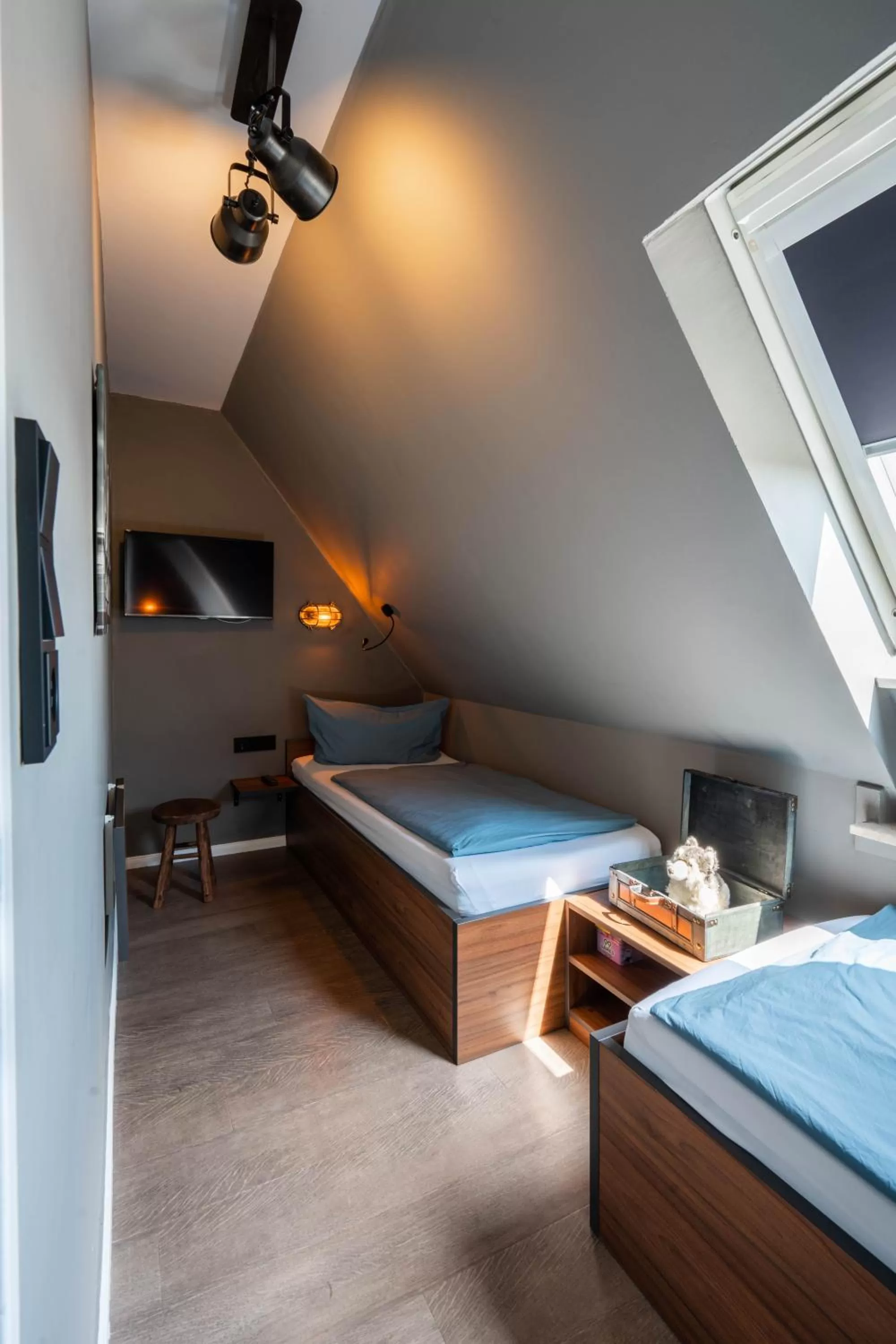 Photo of the whole room, Bed in Hotel Luina Beach