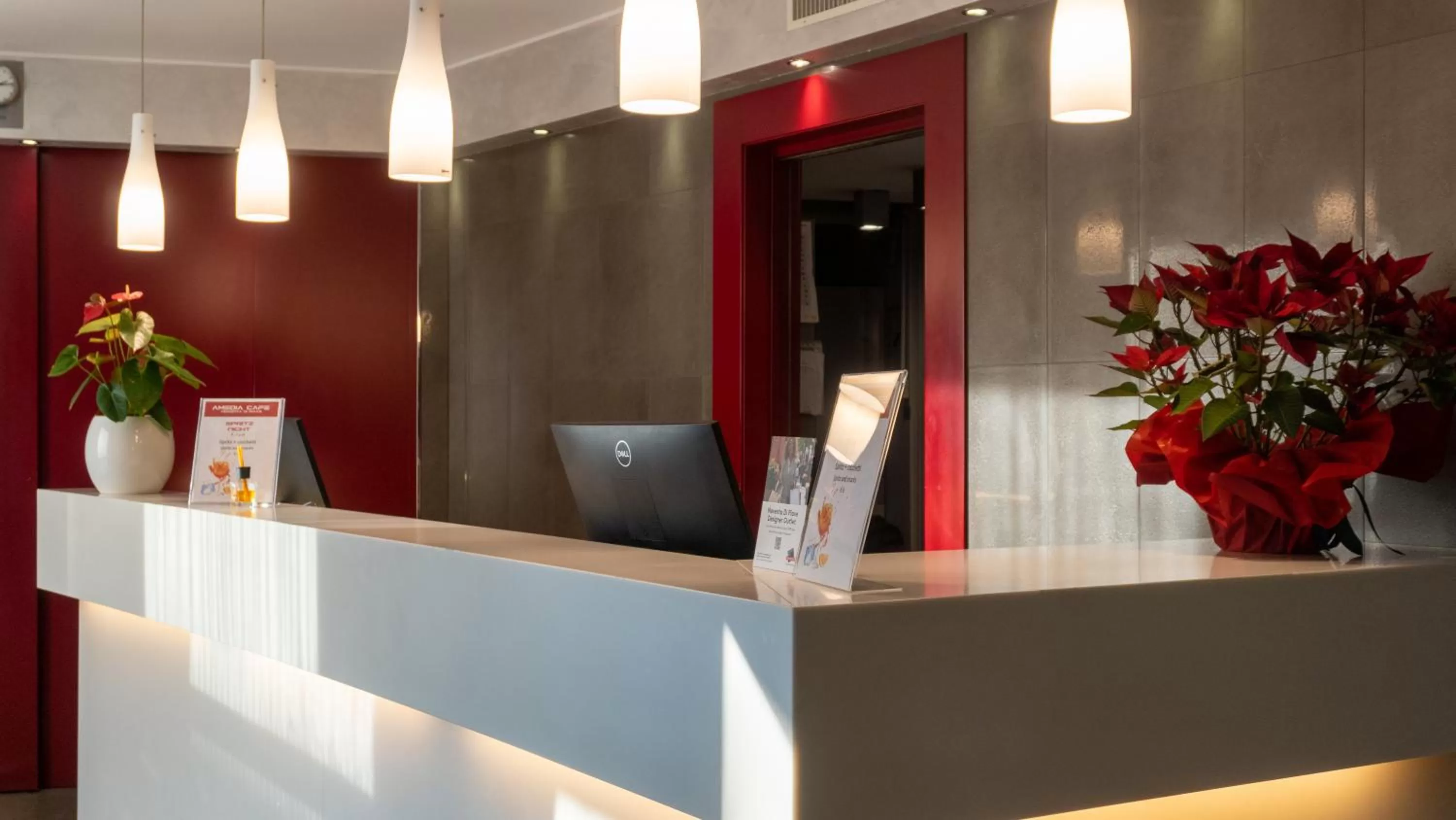 Lobby or reception in AMEDIA Hotel