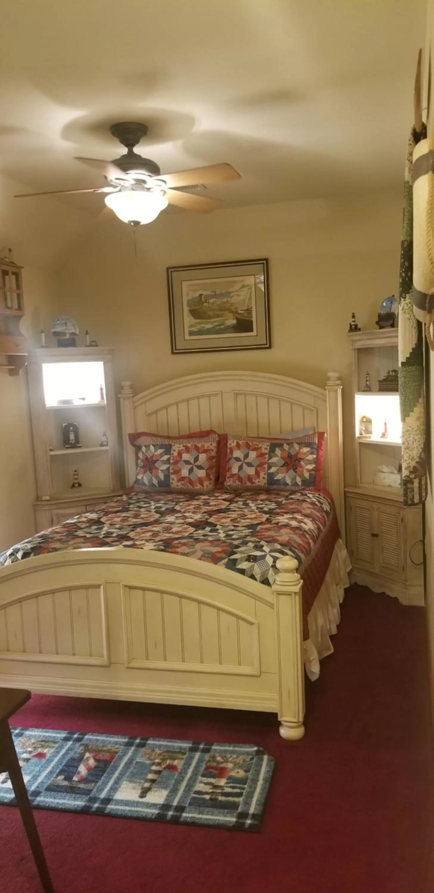 Bed in All Seasons Inn