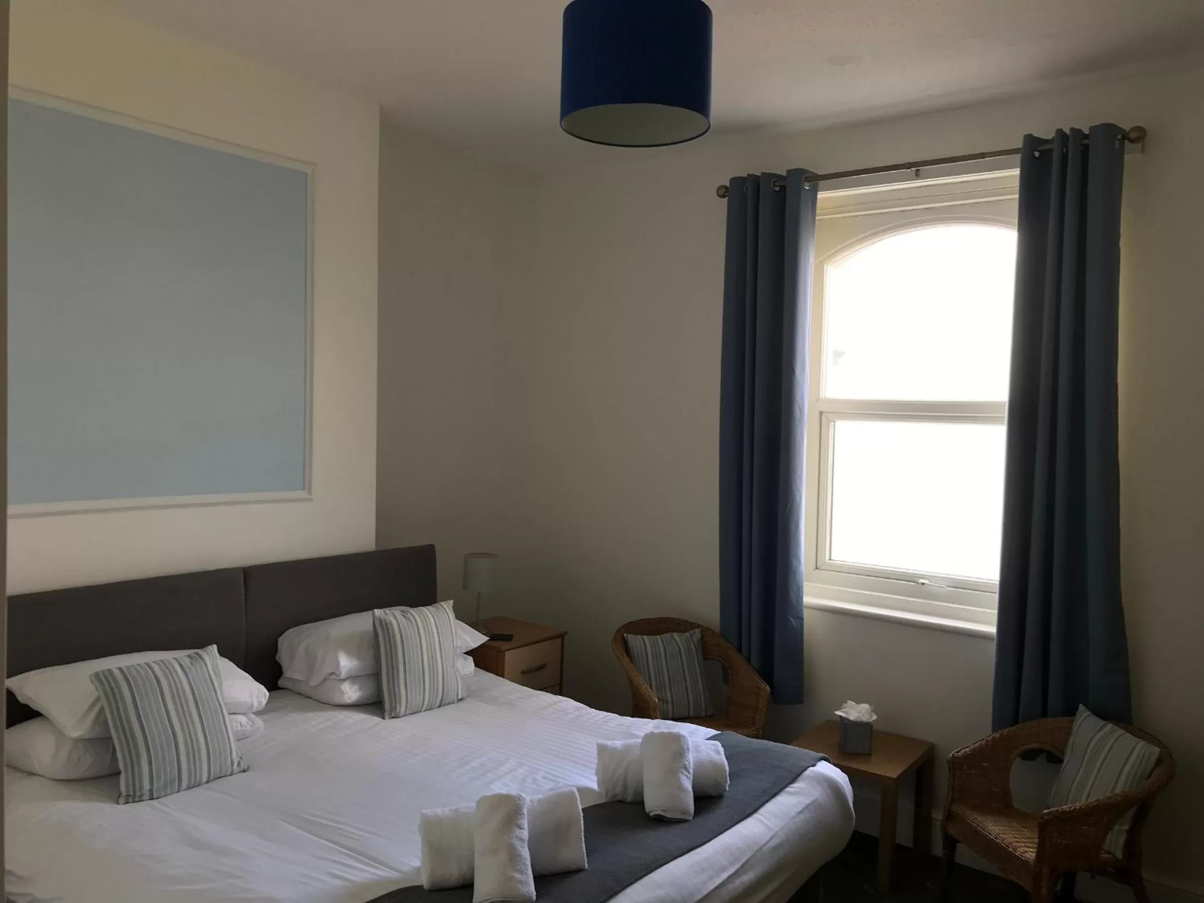 Bedroom, Bed in The Oasis Hotel