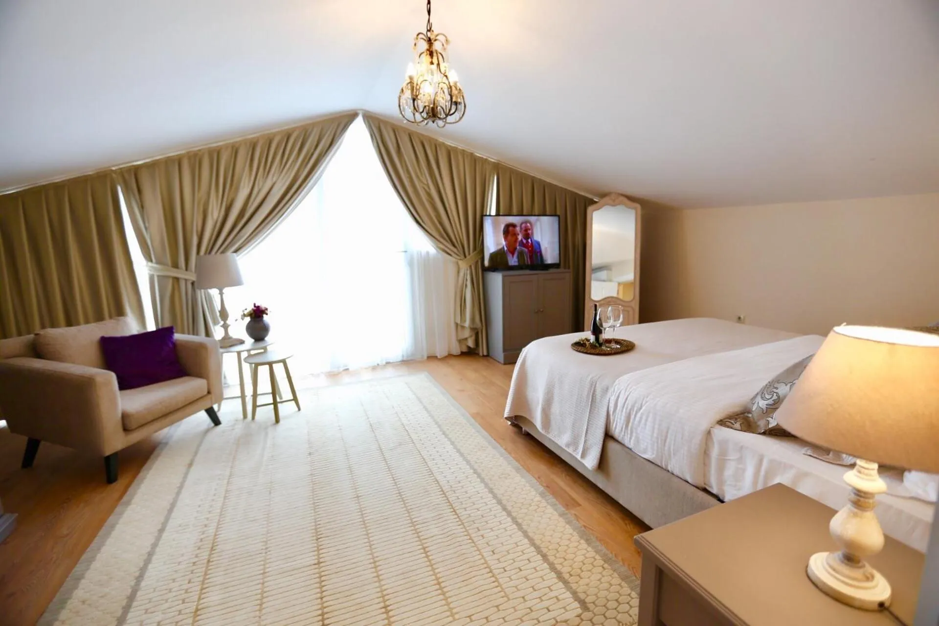 Bed in Kemer Residence