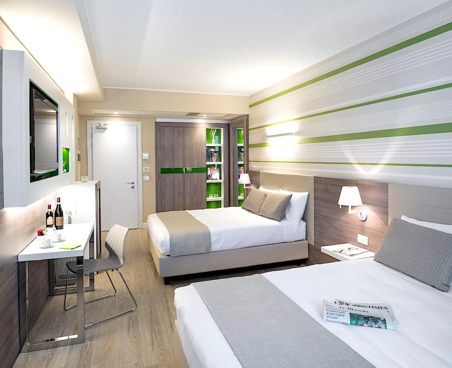 Photo of the whole room, Bed in Enjoy Garda Hotel