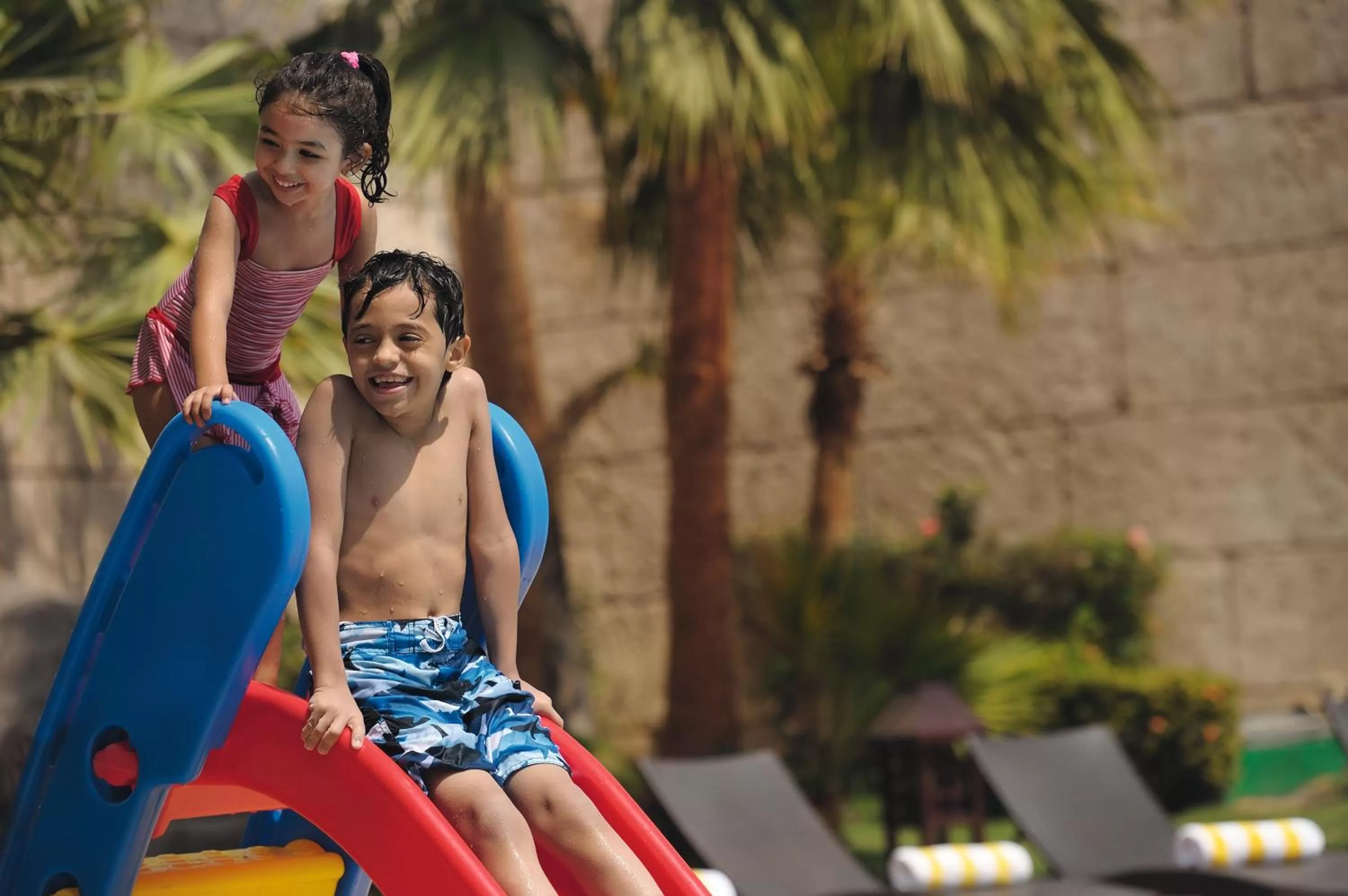 Swimming pool in Mövenpick Hotel Jeddah