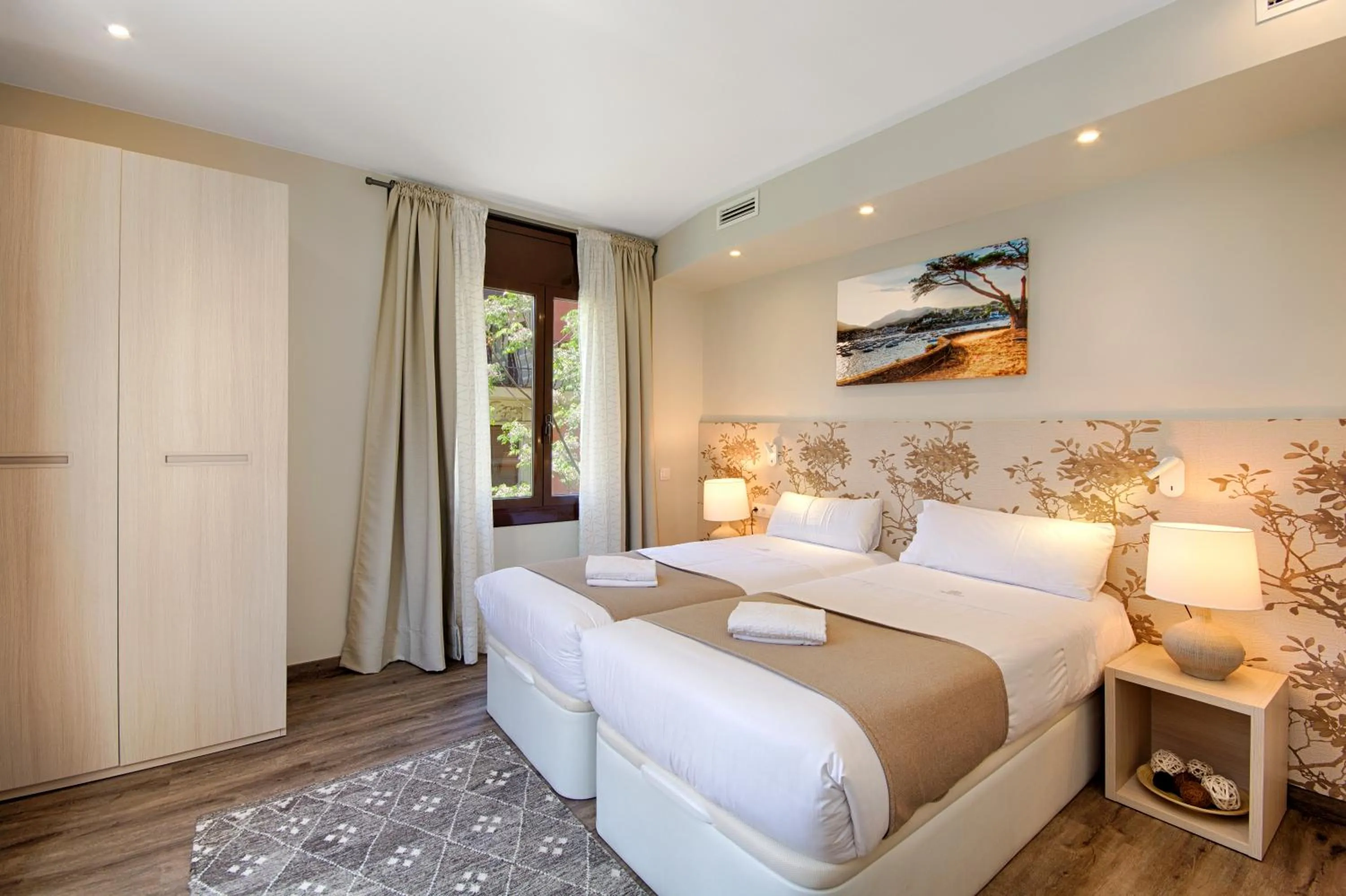 Bedroom, Bed in Eixample Building Apartments by Mercedes Heritage