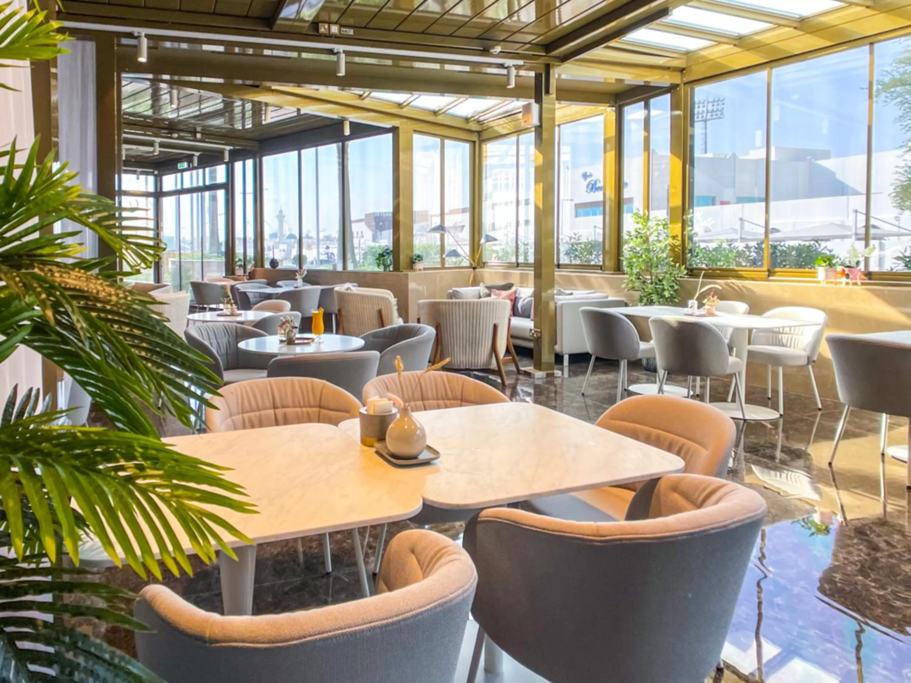 Restaurant/places to eat in voco Doha West Bay Suites by IHG