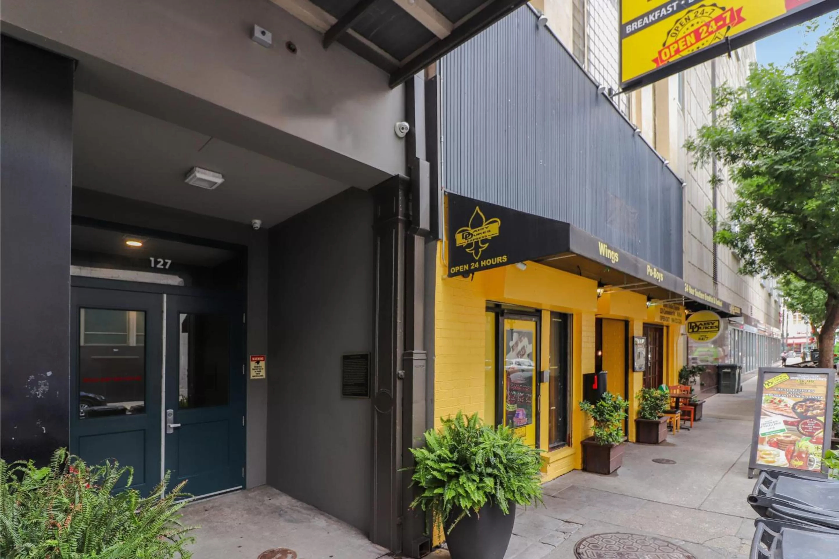 Roami at Bourbon Place