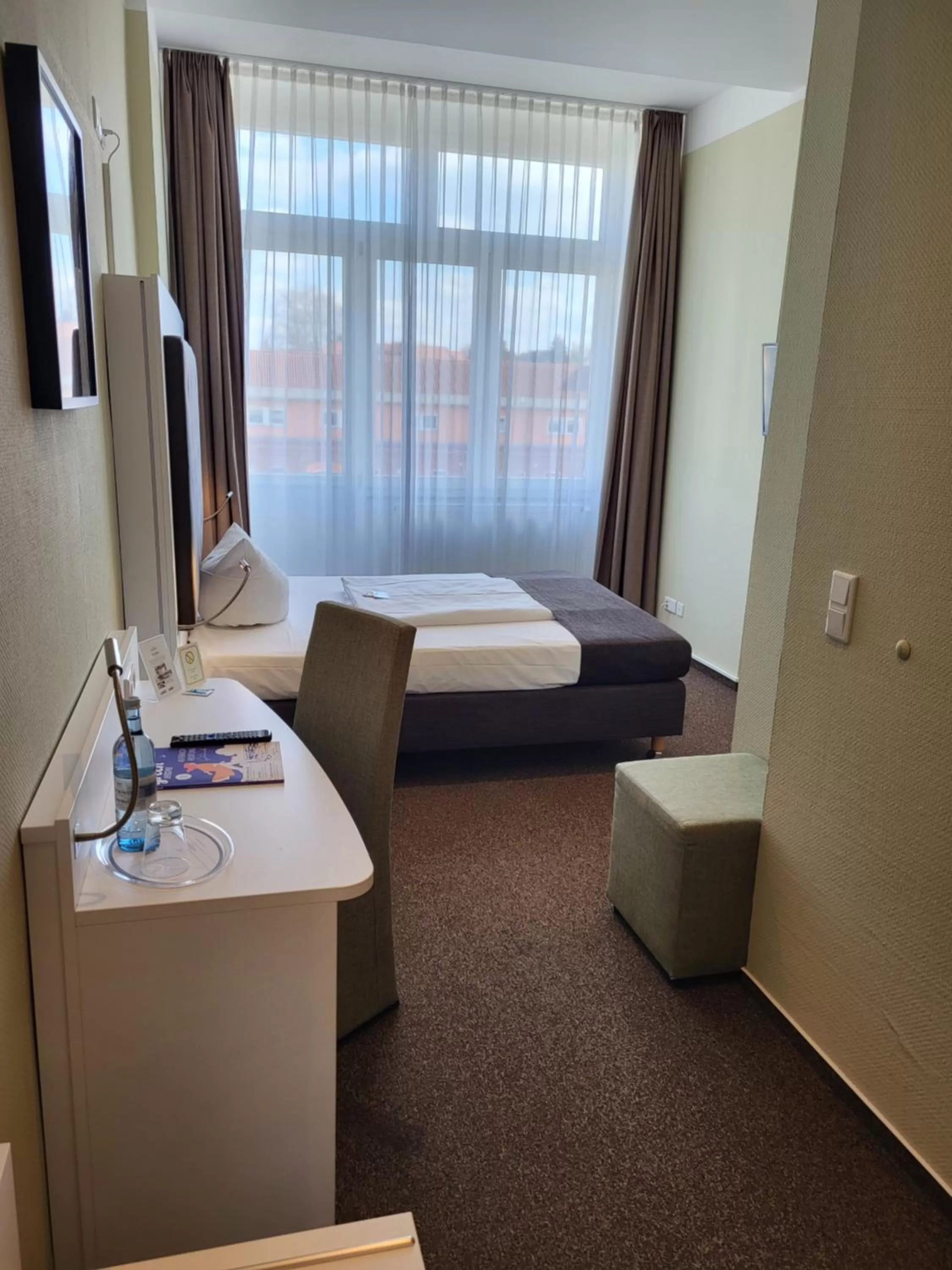 Photo of the whole room, Bed in Hotel am Schlosspark