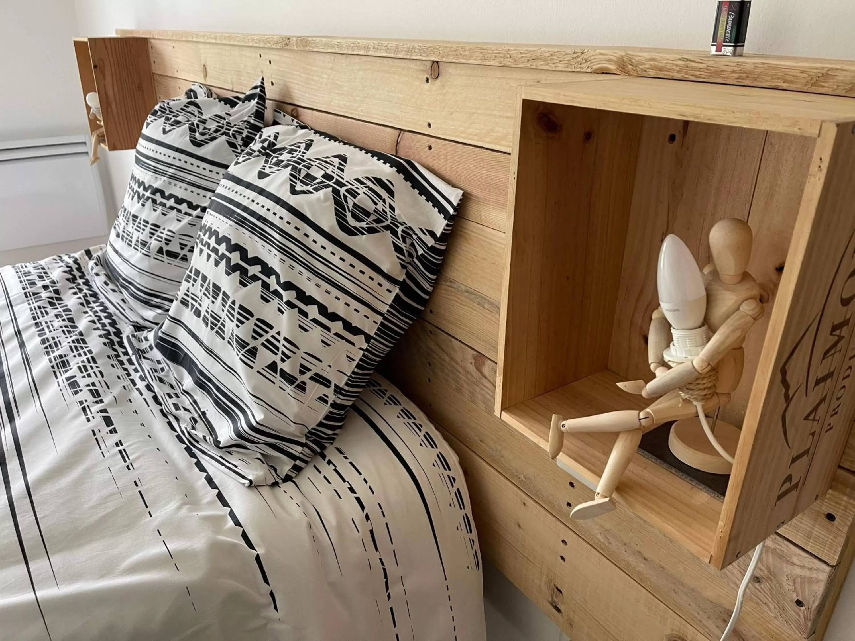 Bedroom, Bed in L'échappée flamande