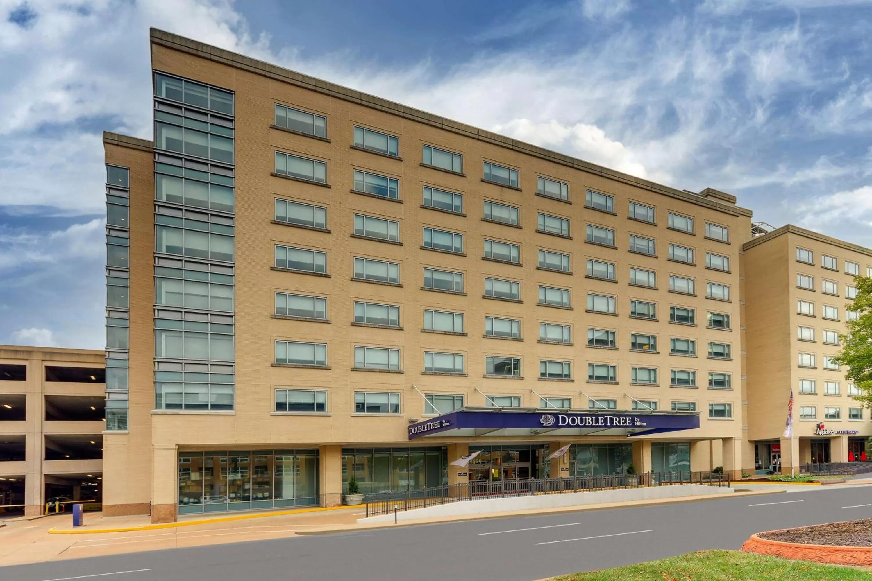 Business facilities in DoubleTree by Hilton St. Louis Forest Park