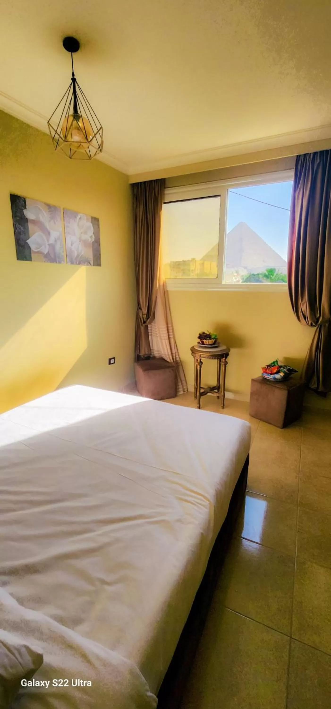 Photo of the whole room, Bed in King Cheops Inn - Pyramid View