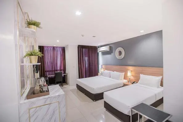 Bed in Marigold Sukhumvit - Free Shuttle to BTS Bearing Station