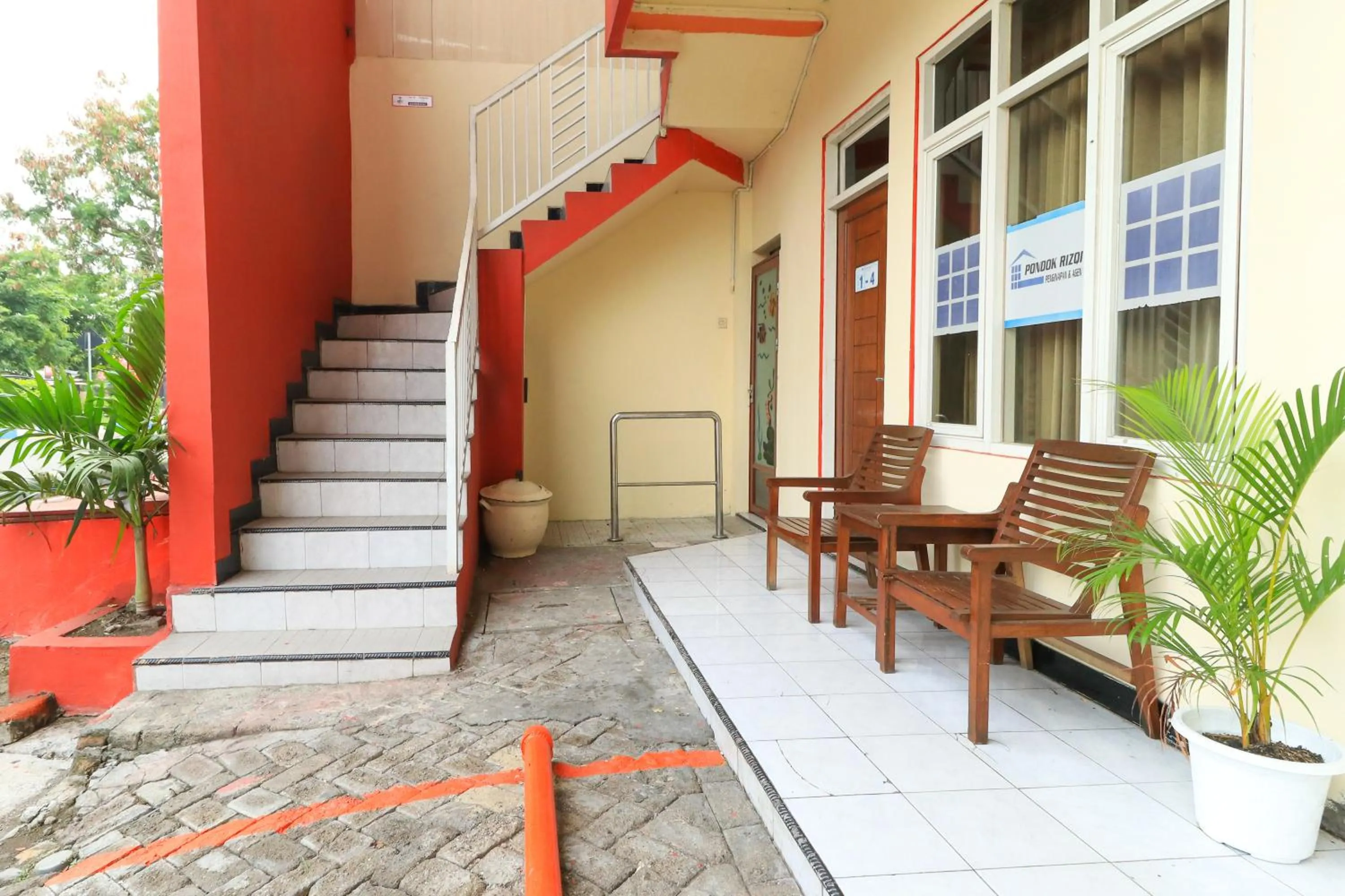 Facade/entrance in Penginapan Pondok Rizqi Syariah