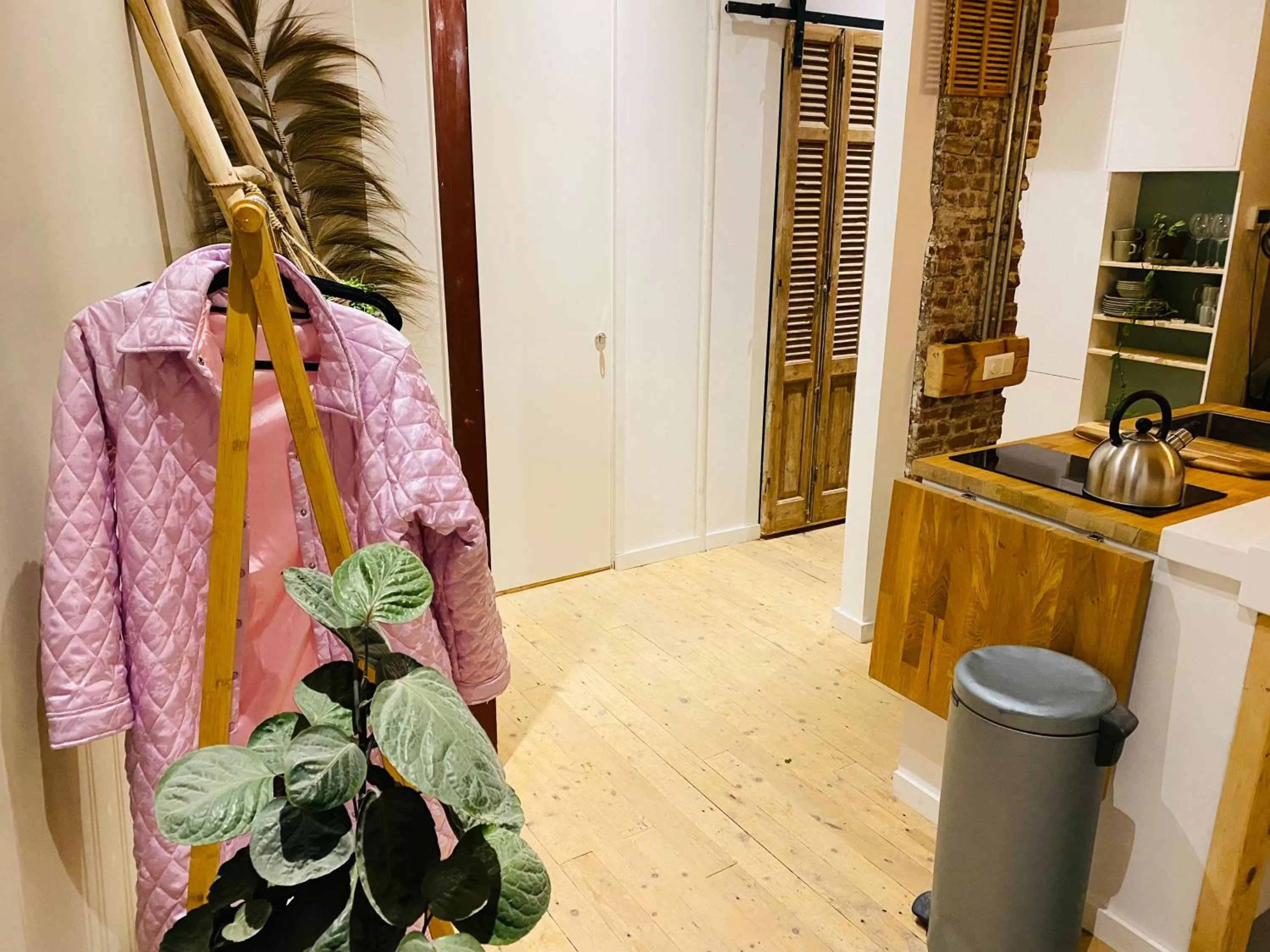 wardrobe in Tiny Beachhouse