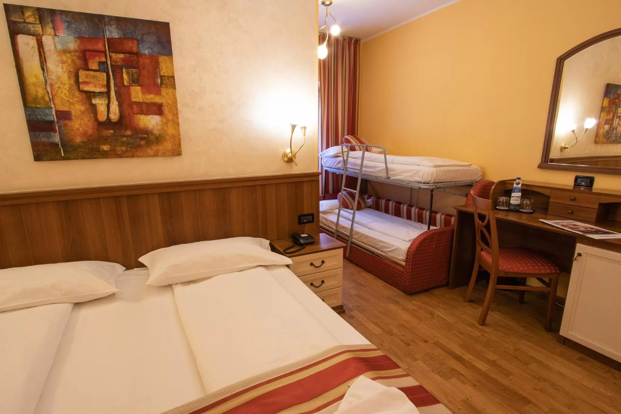 Bedroom, Bed in Hotel Bernina