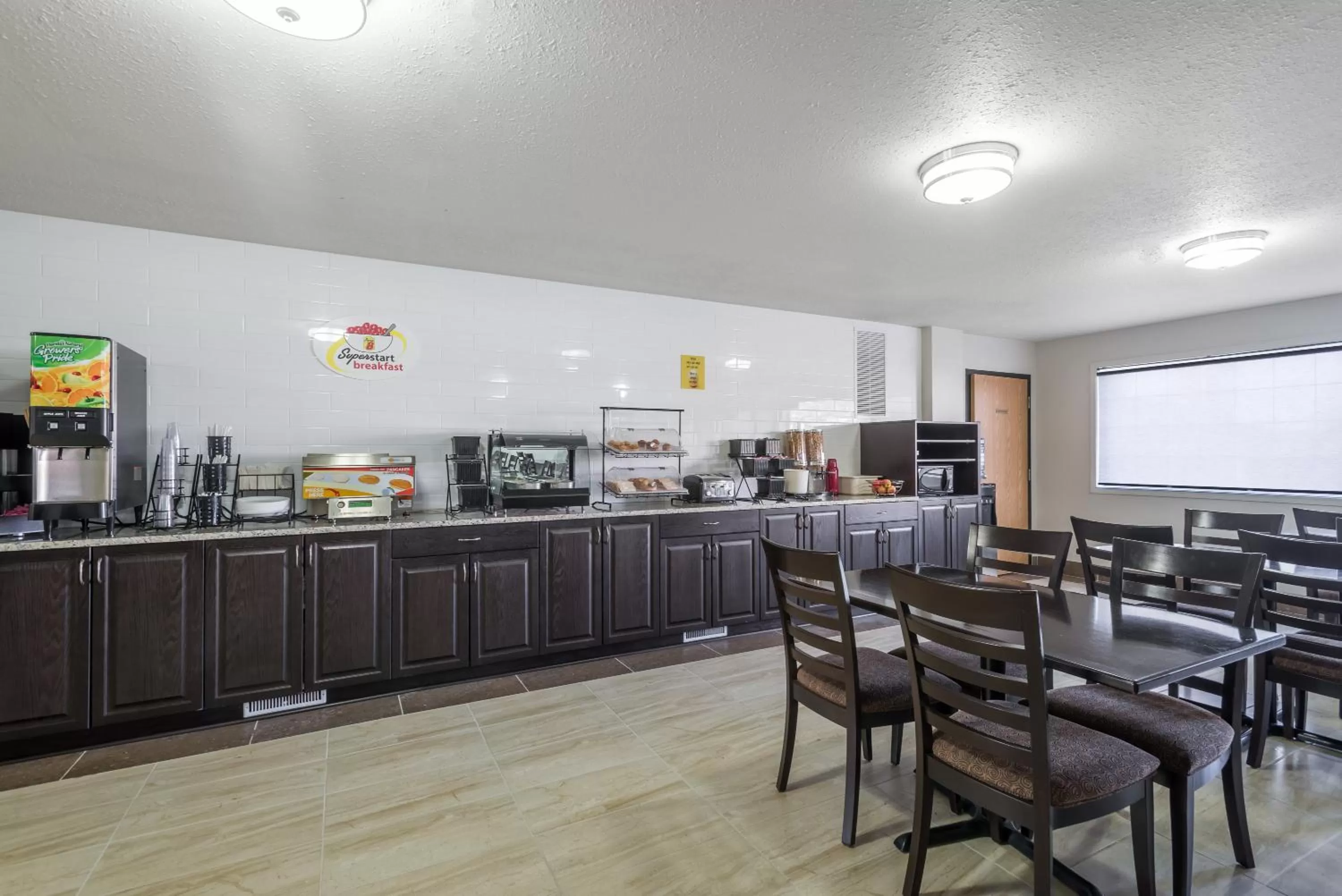 Breakfast in Super 8 by Wyndham Grande Prairie