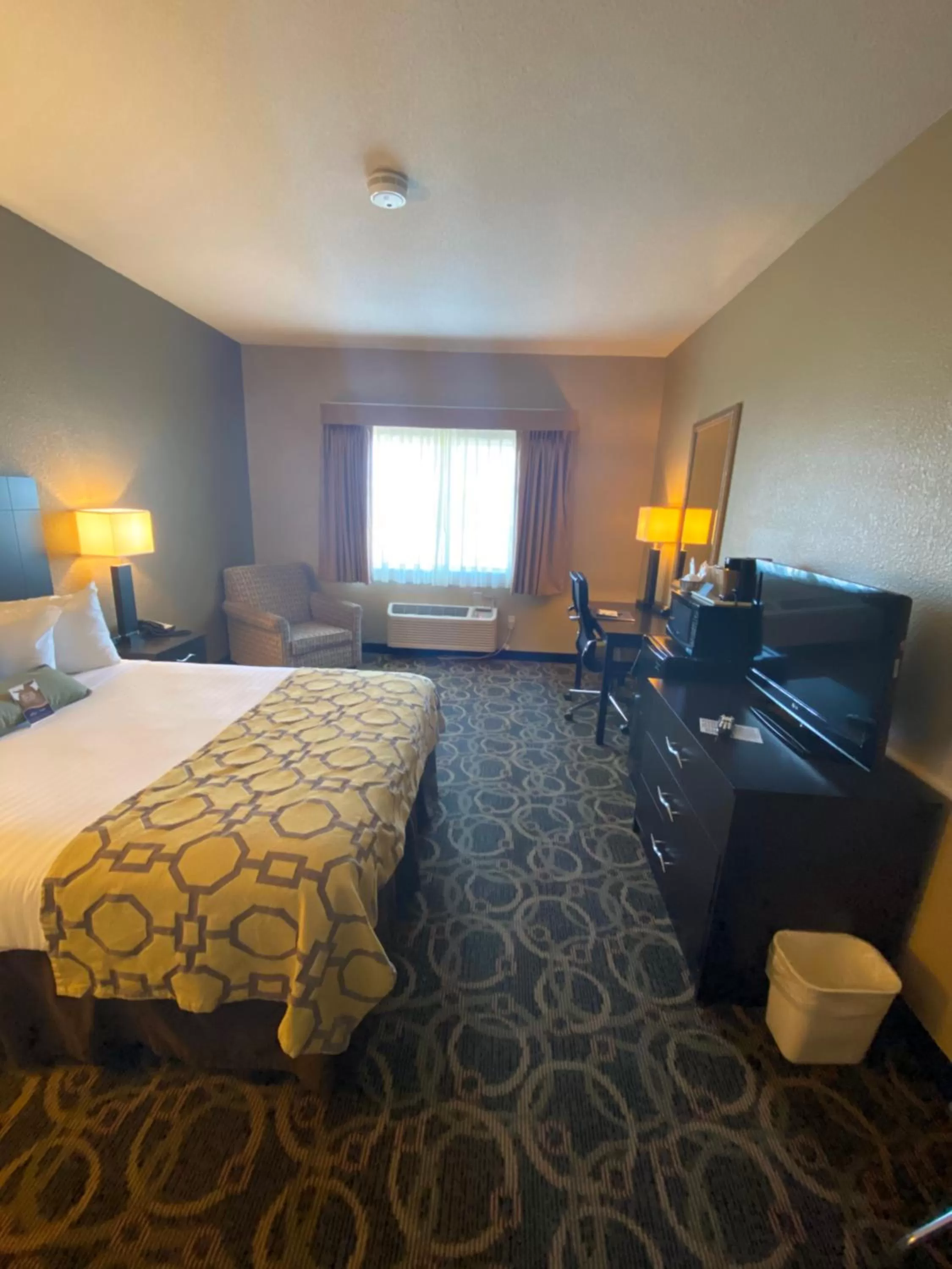 Photo of the whole room, Bed in Baymont by Wyndham Casper East