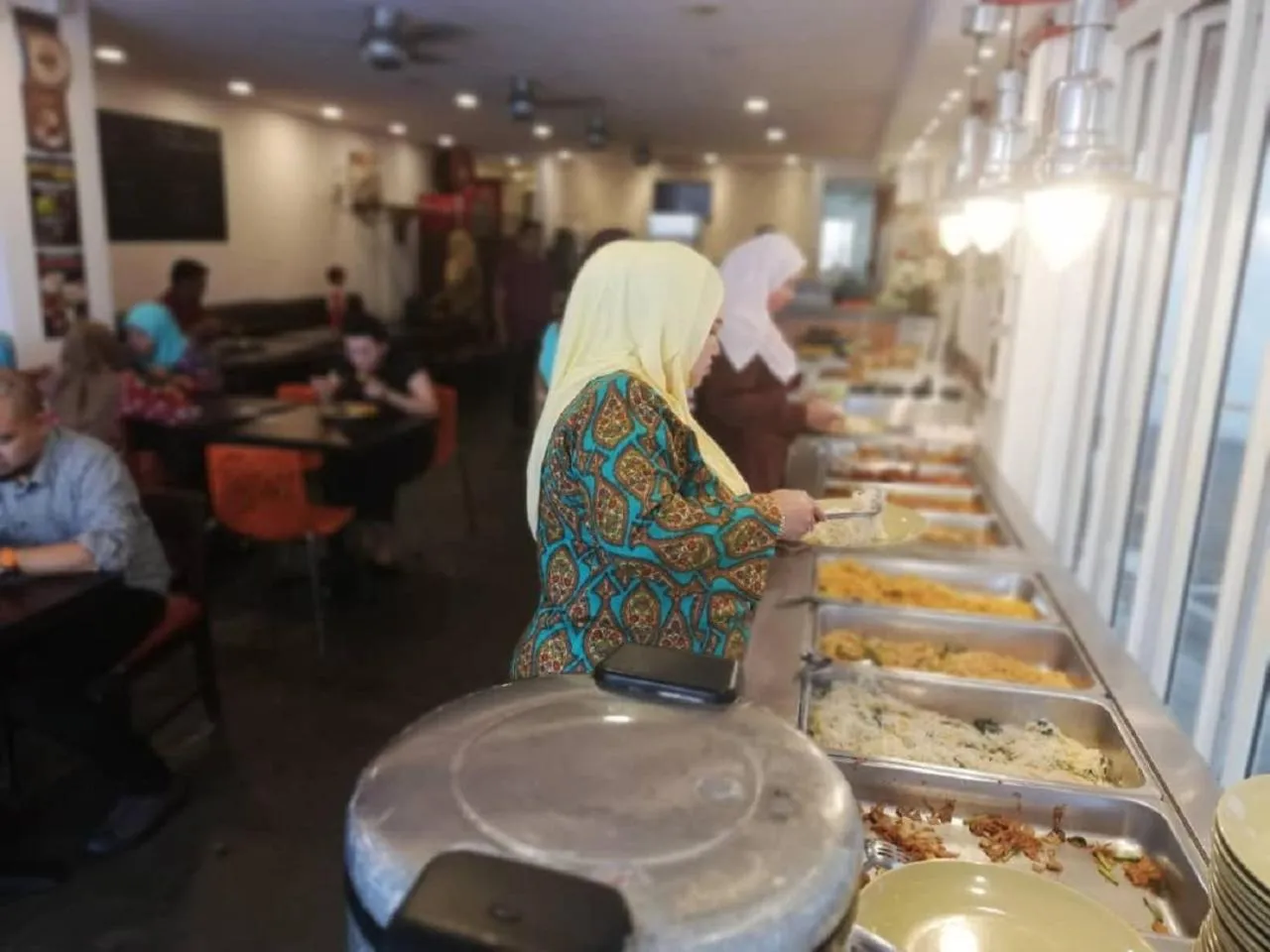 Restaurant/places to eat in M Design Hotel @ Pandan Indah