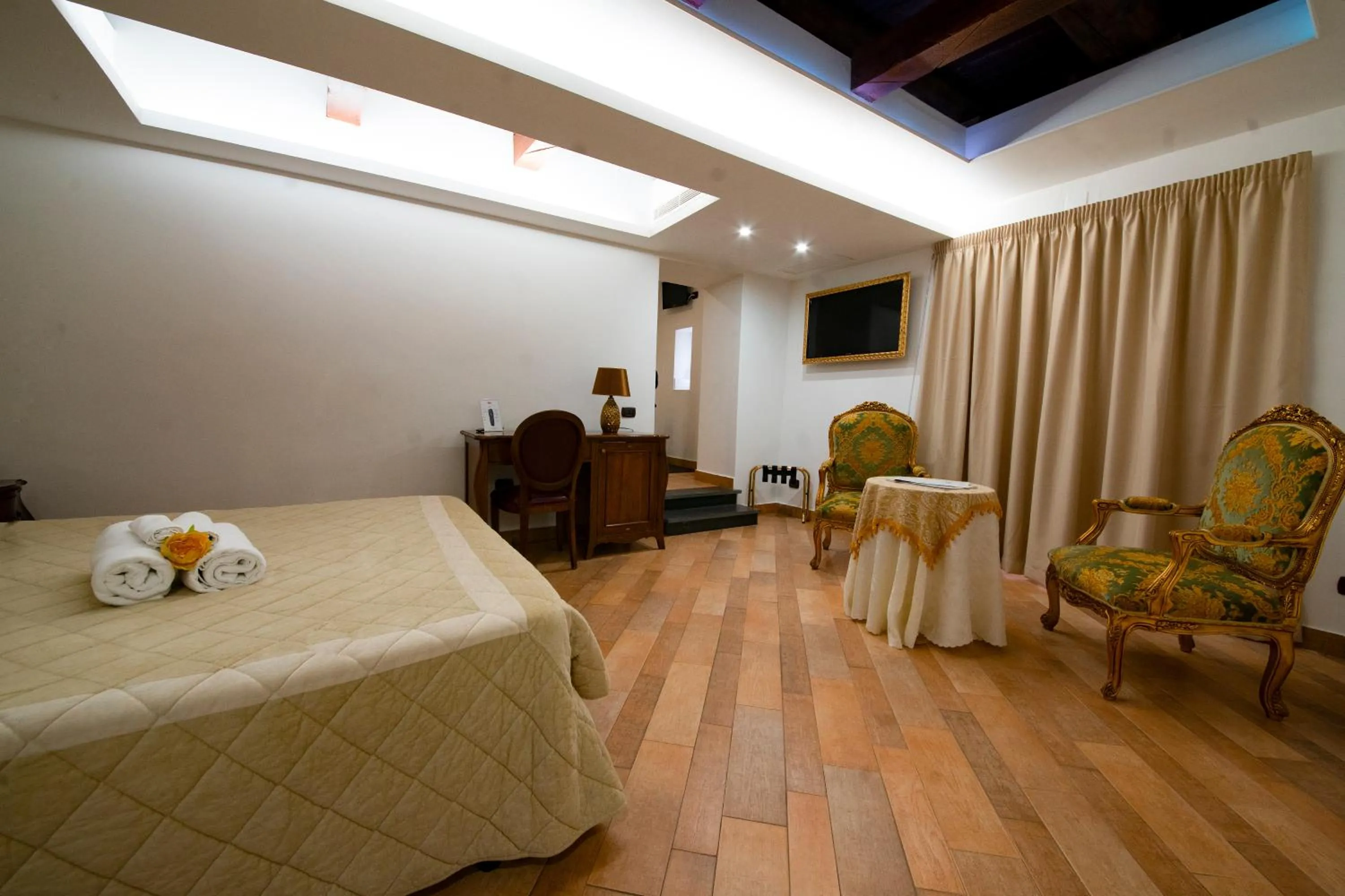 Photo of the whole room, Bed in Hotel Lanfipe Palace