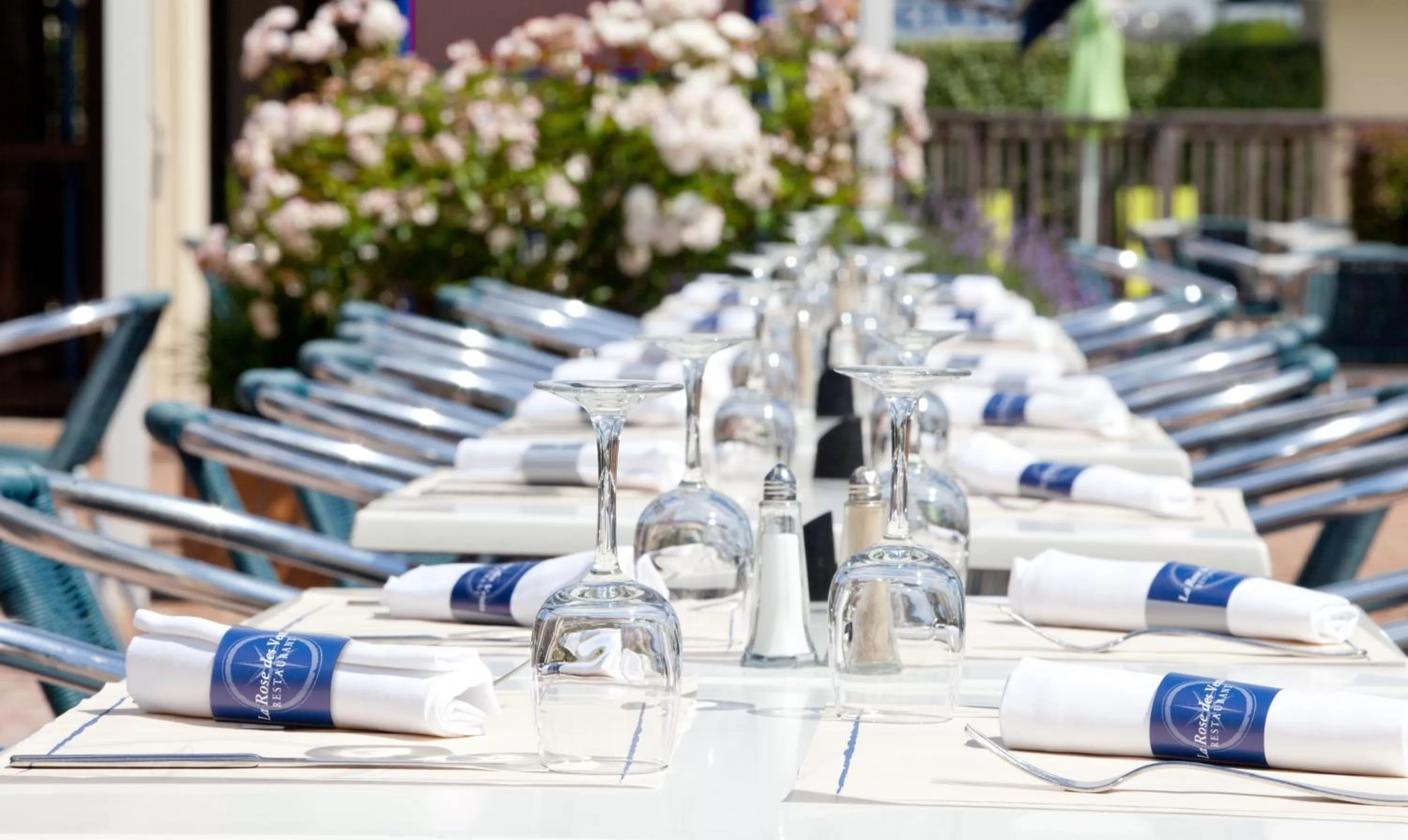 Restaurant/places to eat in Kyriad Prestige - Bordeaux Aeroport