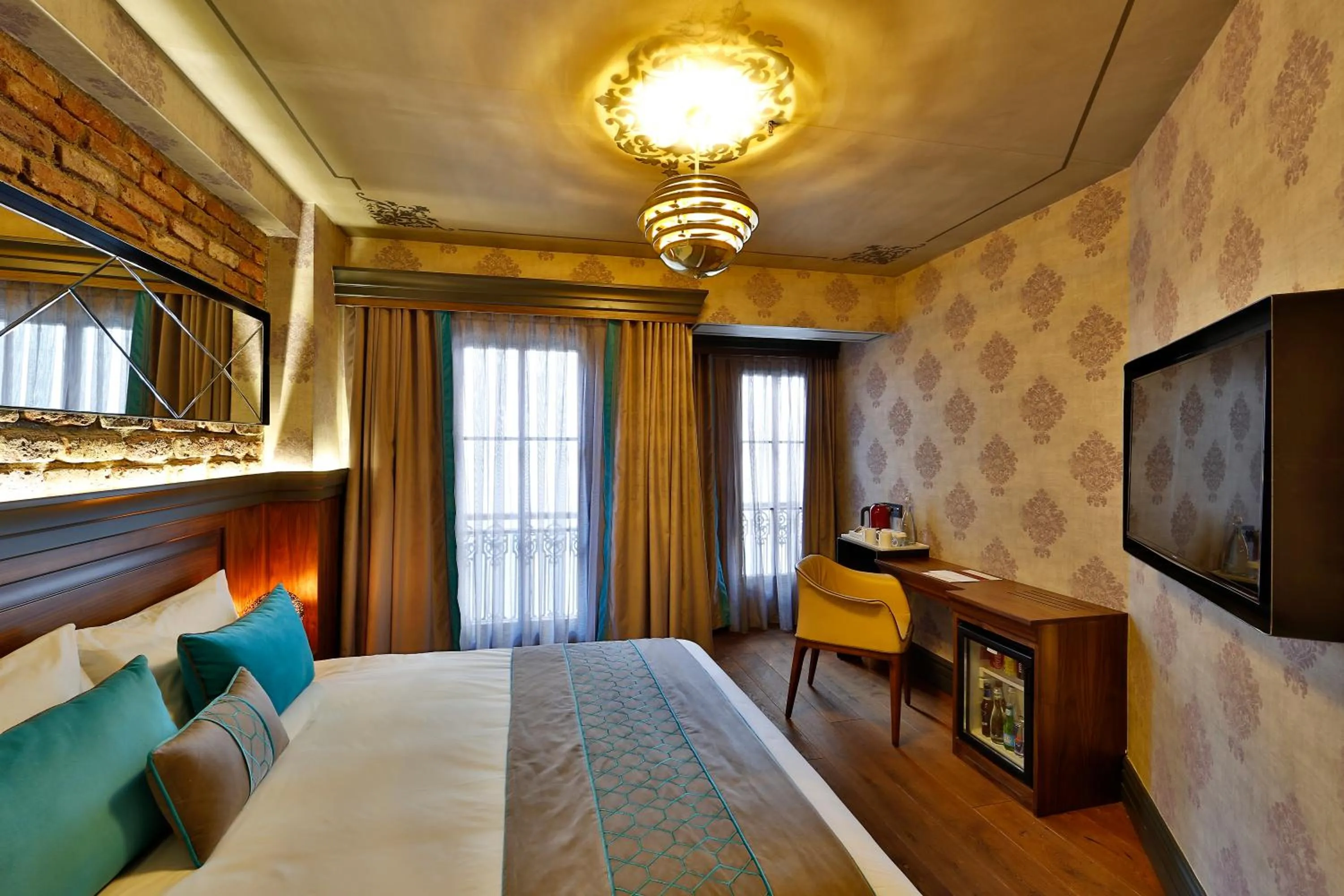 Photo of the whole room, Bed in Sanat Boutique Hotel Pera