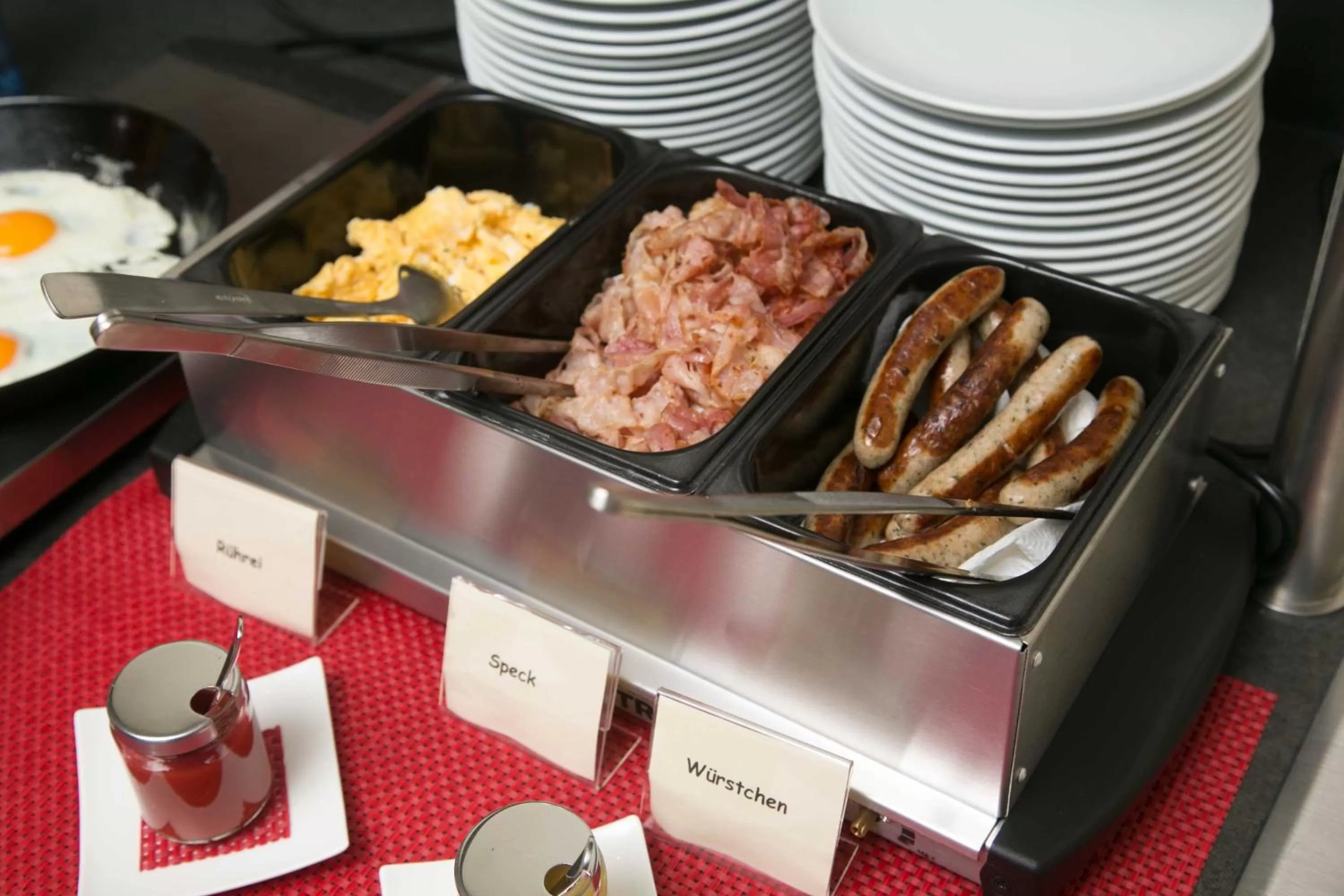 Decorative detail in Come IN Hotel