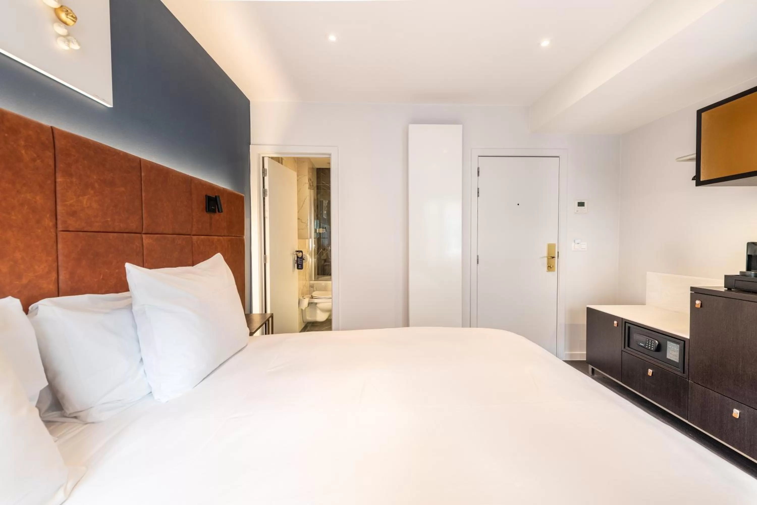 Bed in Boutique Hotel Sablon by CW Hotel Collection