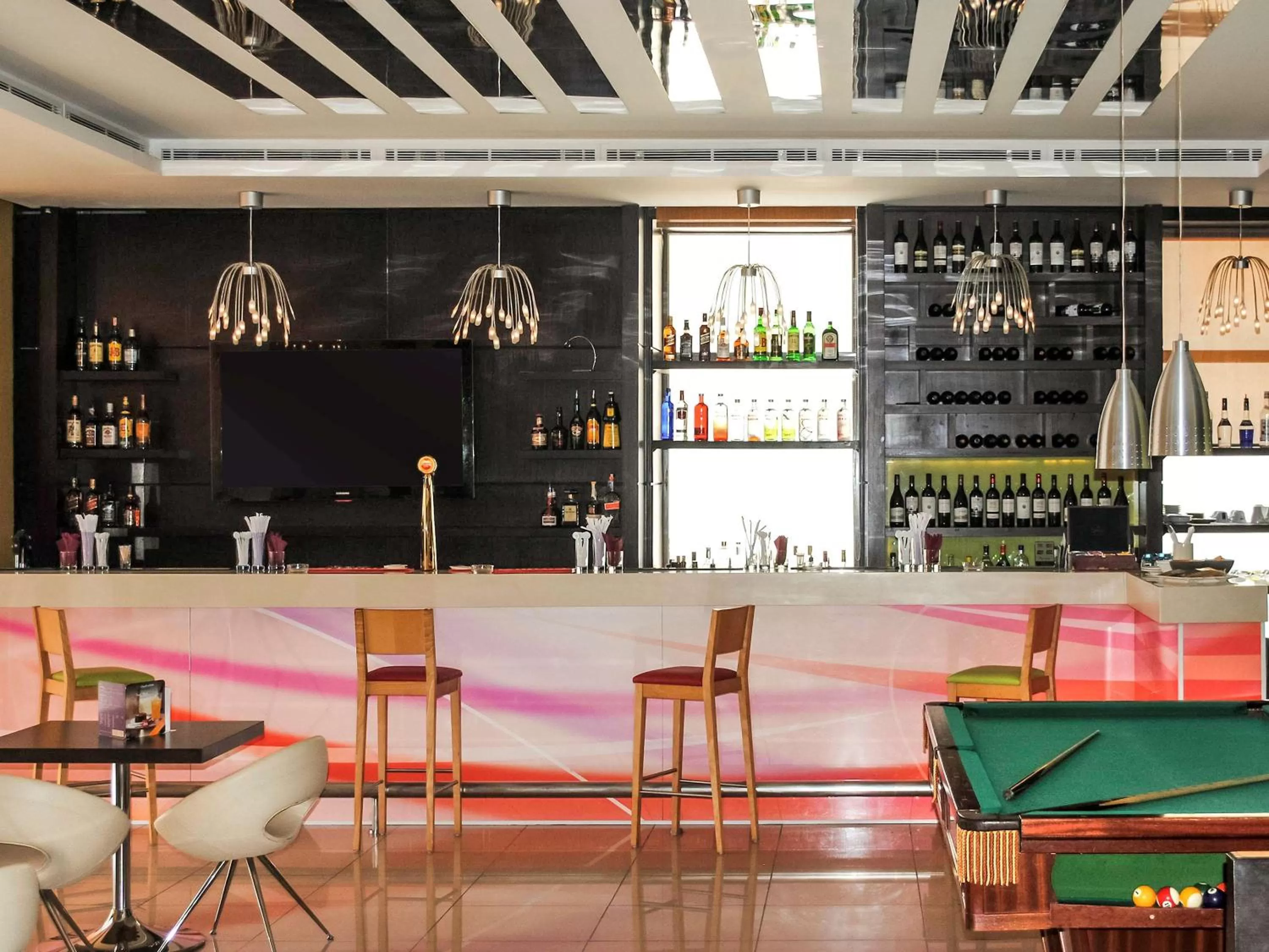 Lounge or bar in ibis Amman