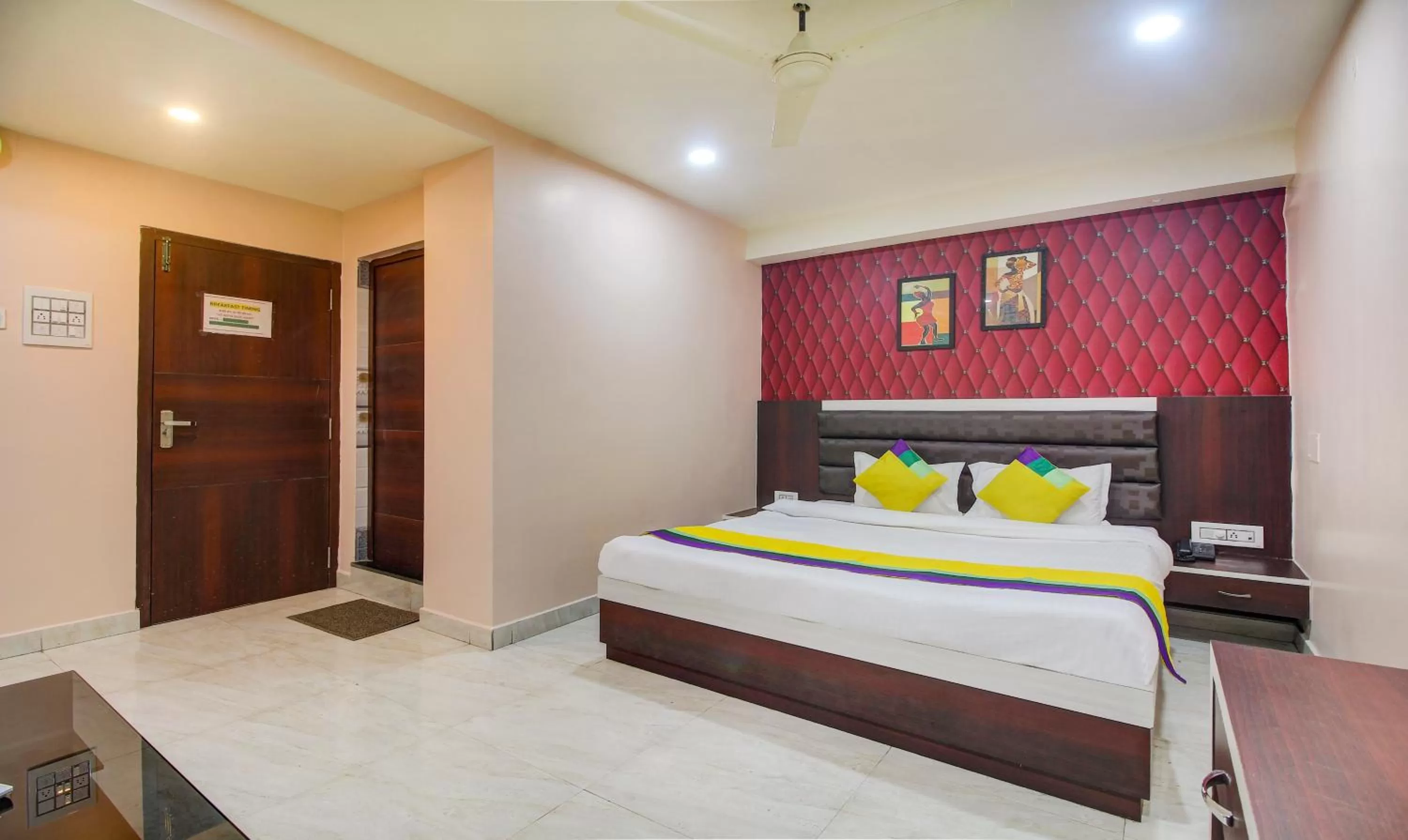 Bed in Itsy By Treebo - Golden Fiesta