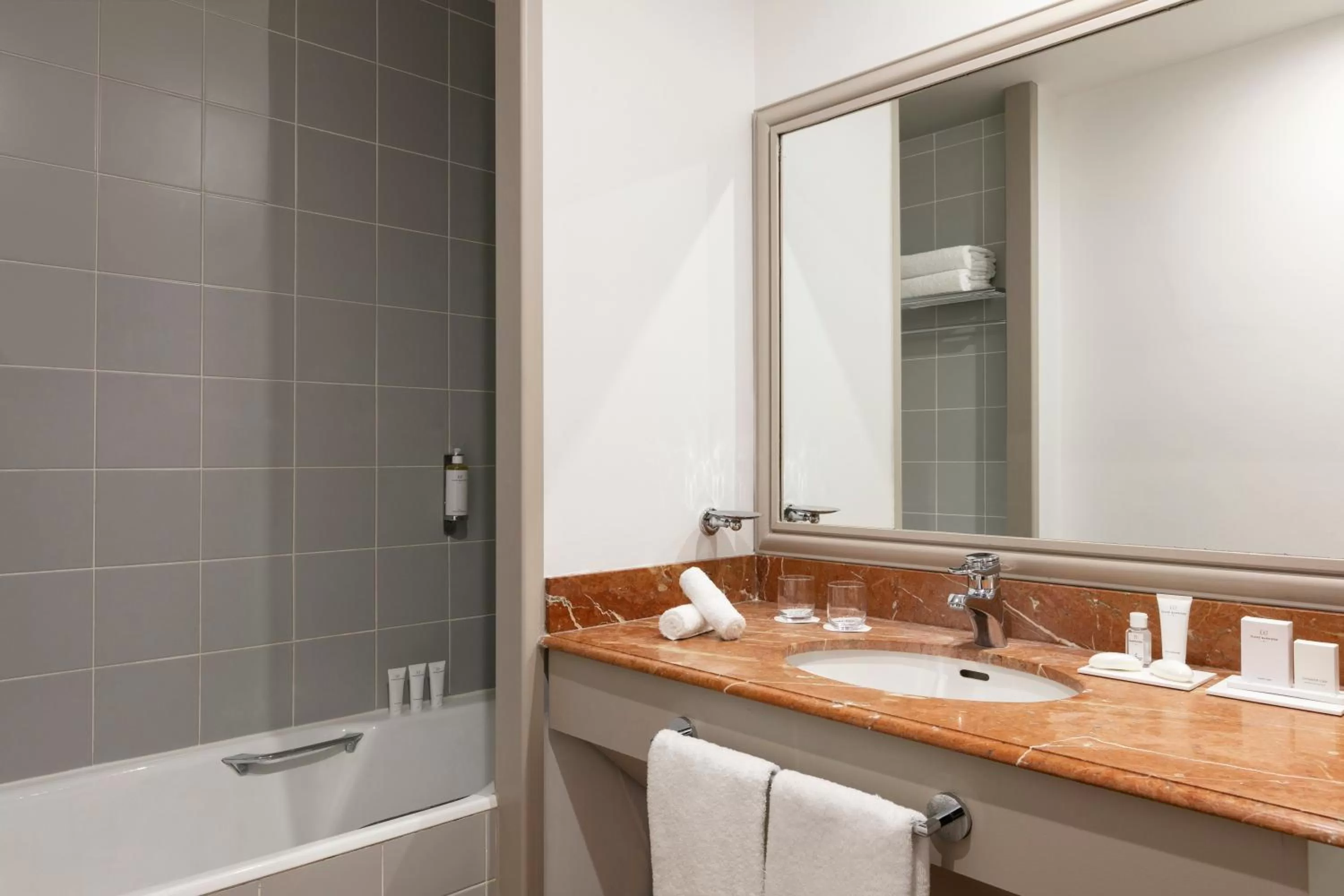 Bathroom in Hôtel Barrière le Grand Hôtel Enghien-les-Bains