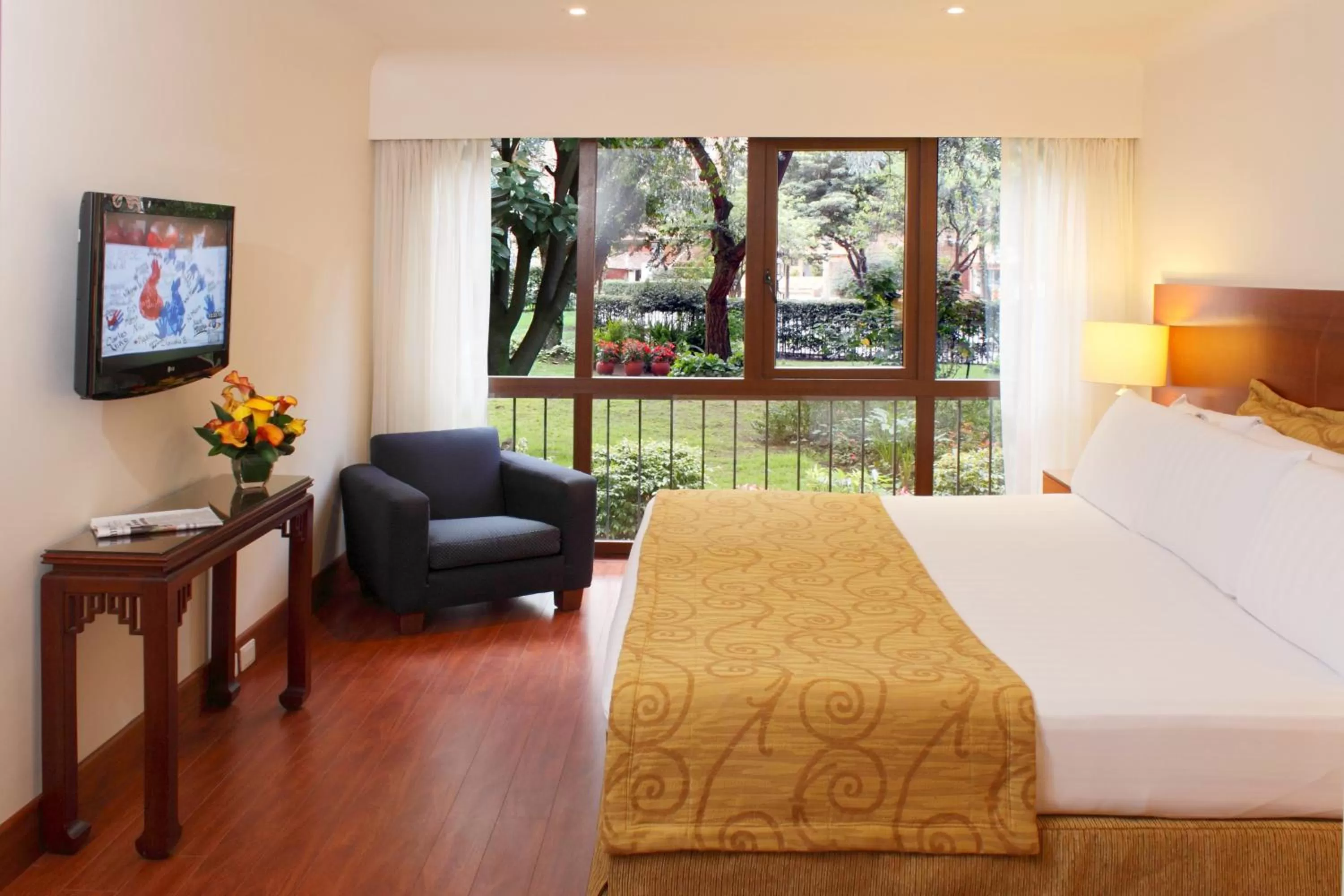 Bedroom, Bed in Estelar Apartamentos Bogotá - La Fontana