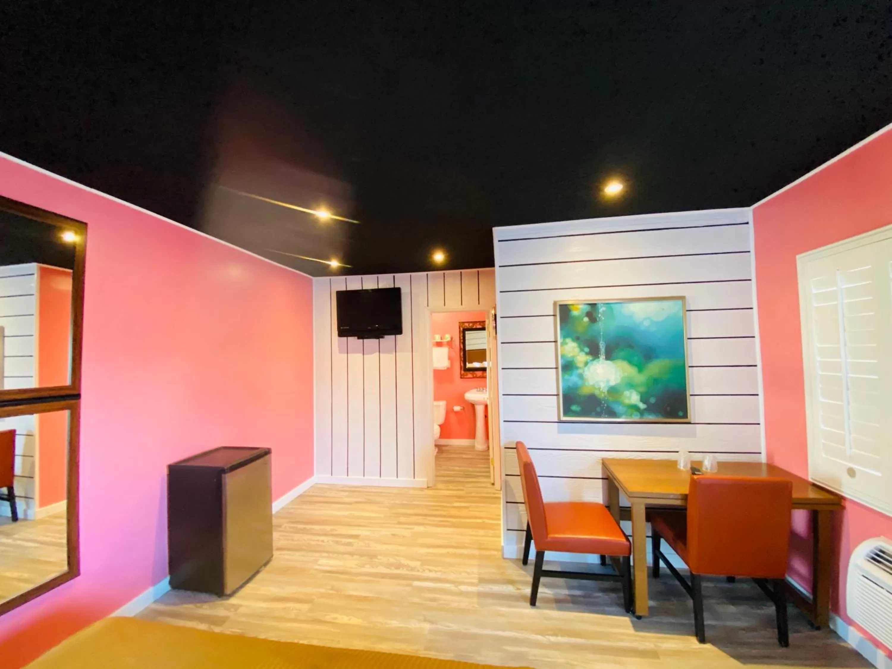 TV/Entertainment Center in Casa Valentine Inn - Los Angeles