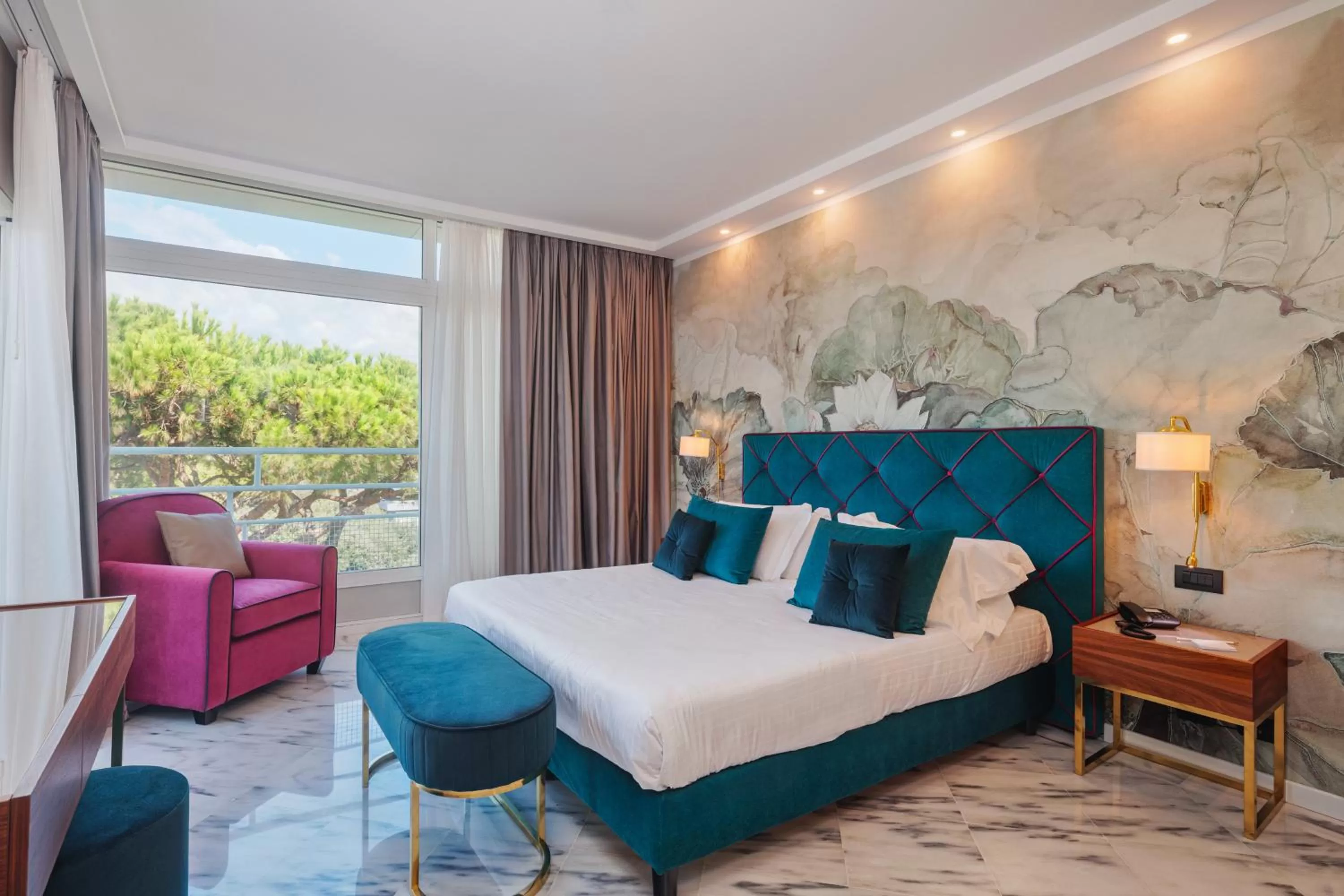 Bed in Hotel Excelsior