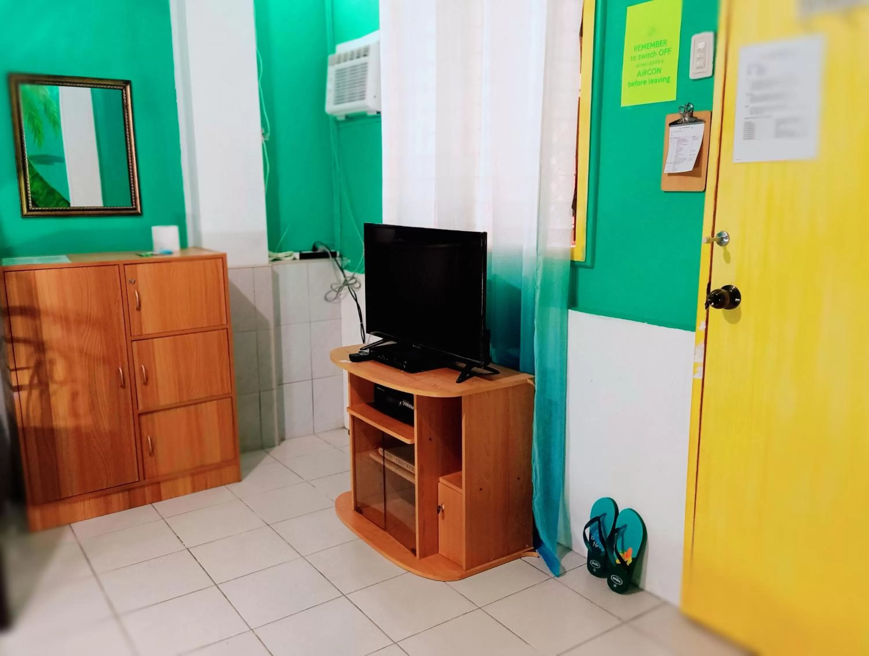 SmallFry's Beach Resort