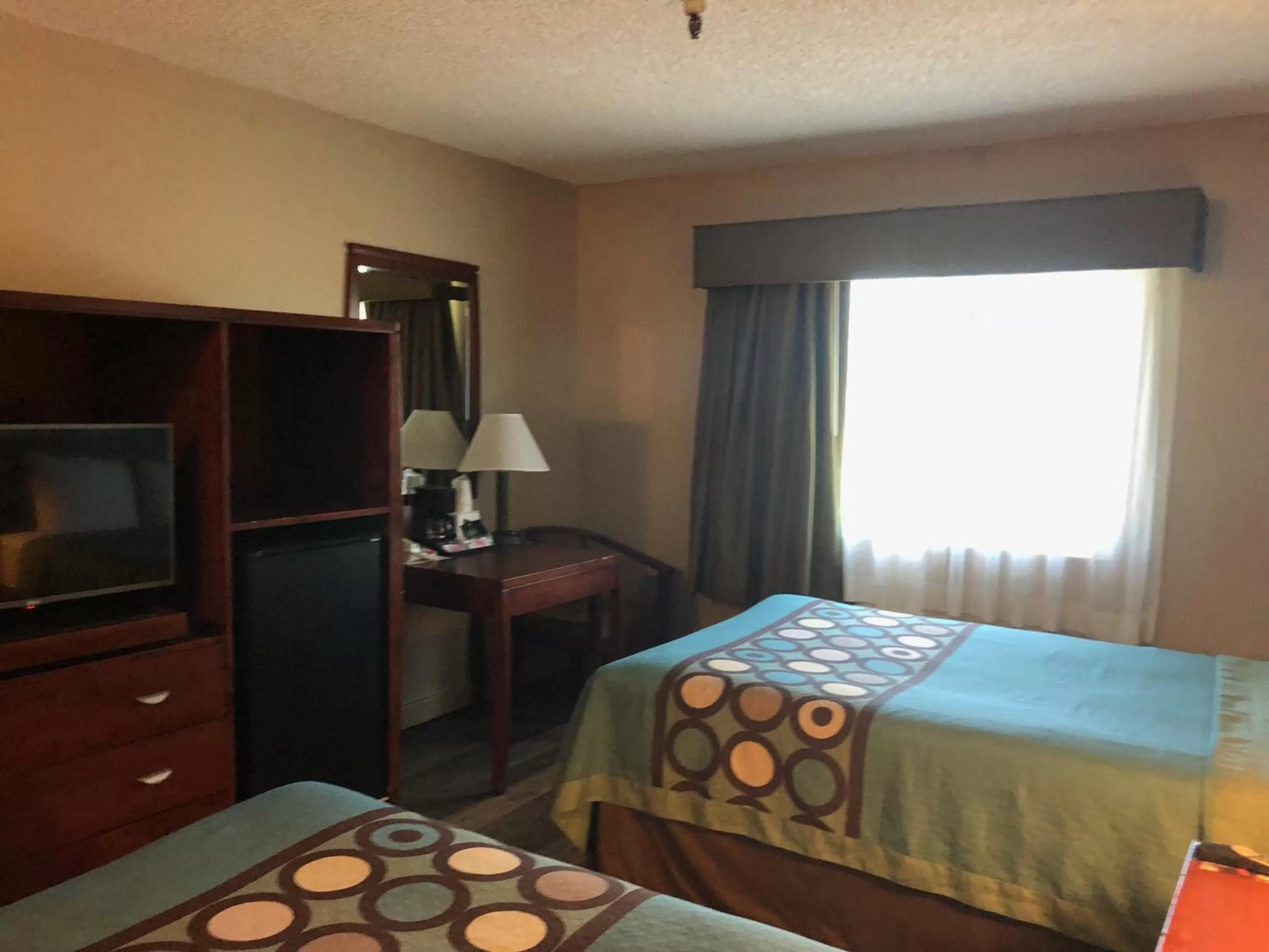 Bed in Super 8 by Wyndham Sacramento