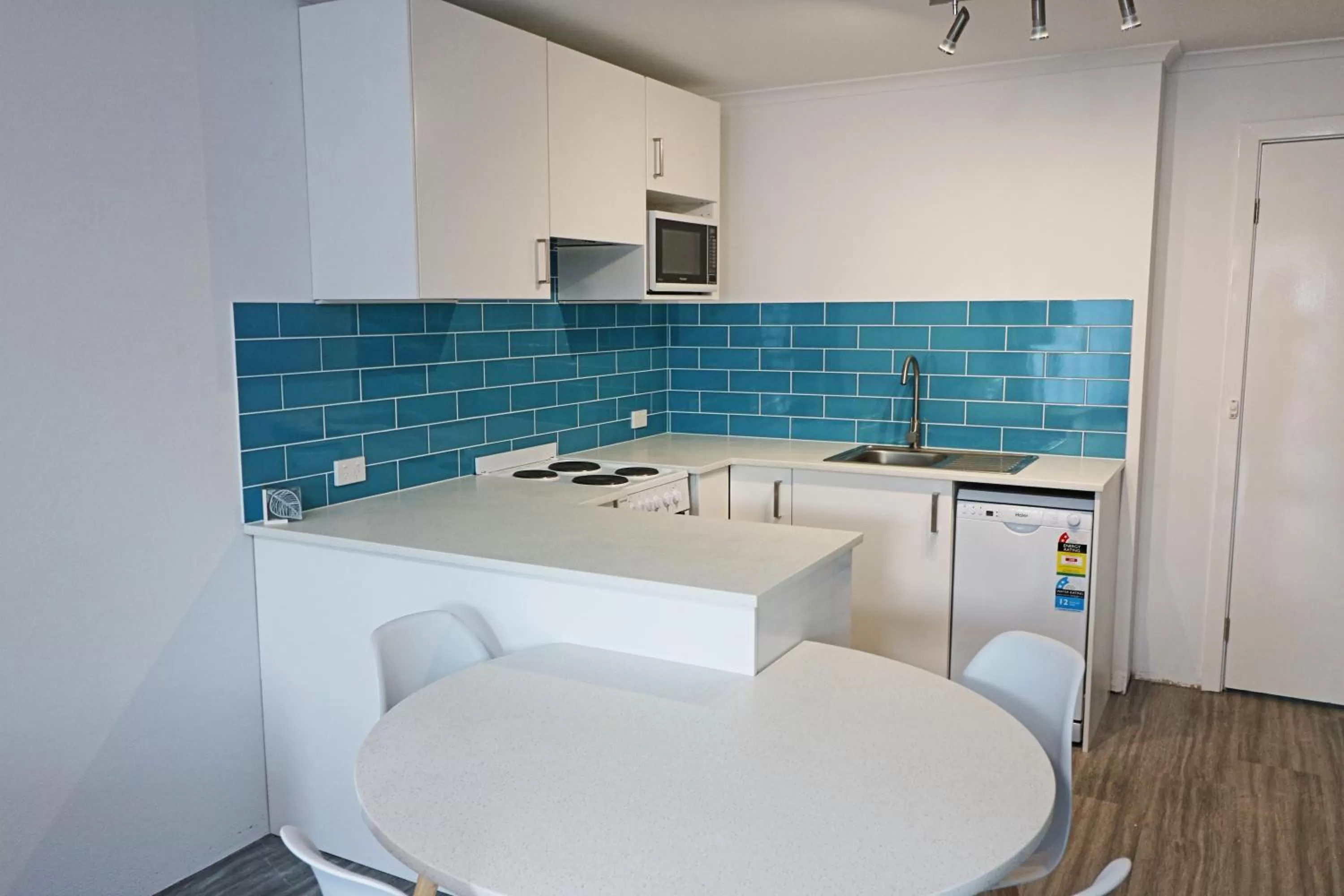 Kitchen or kitchenette in Aquarius Merimbula